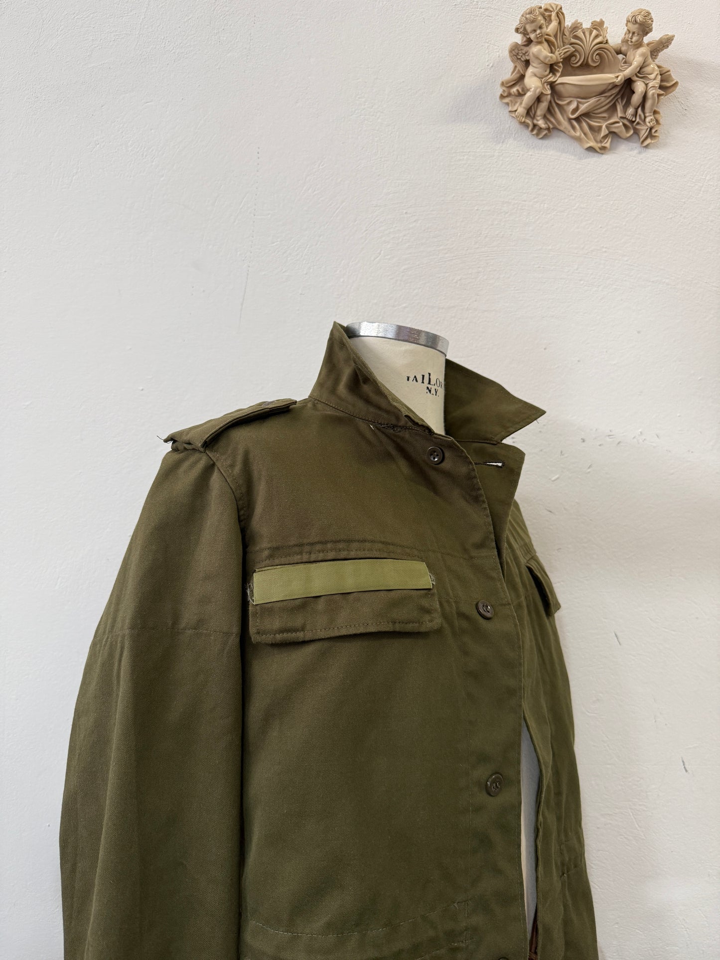 Vintage 90’s Czech Army Jacket “M/L”