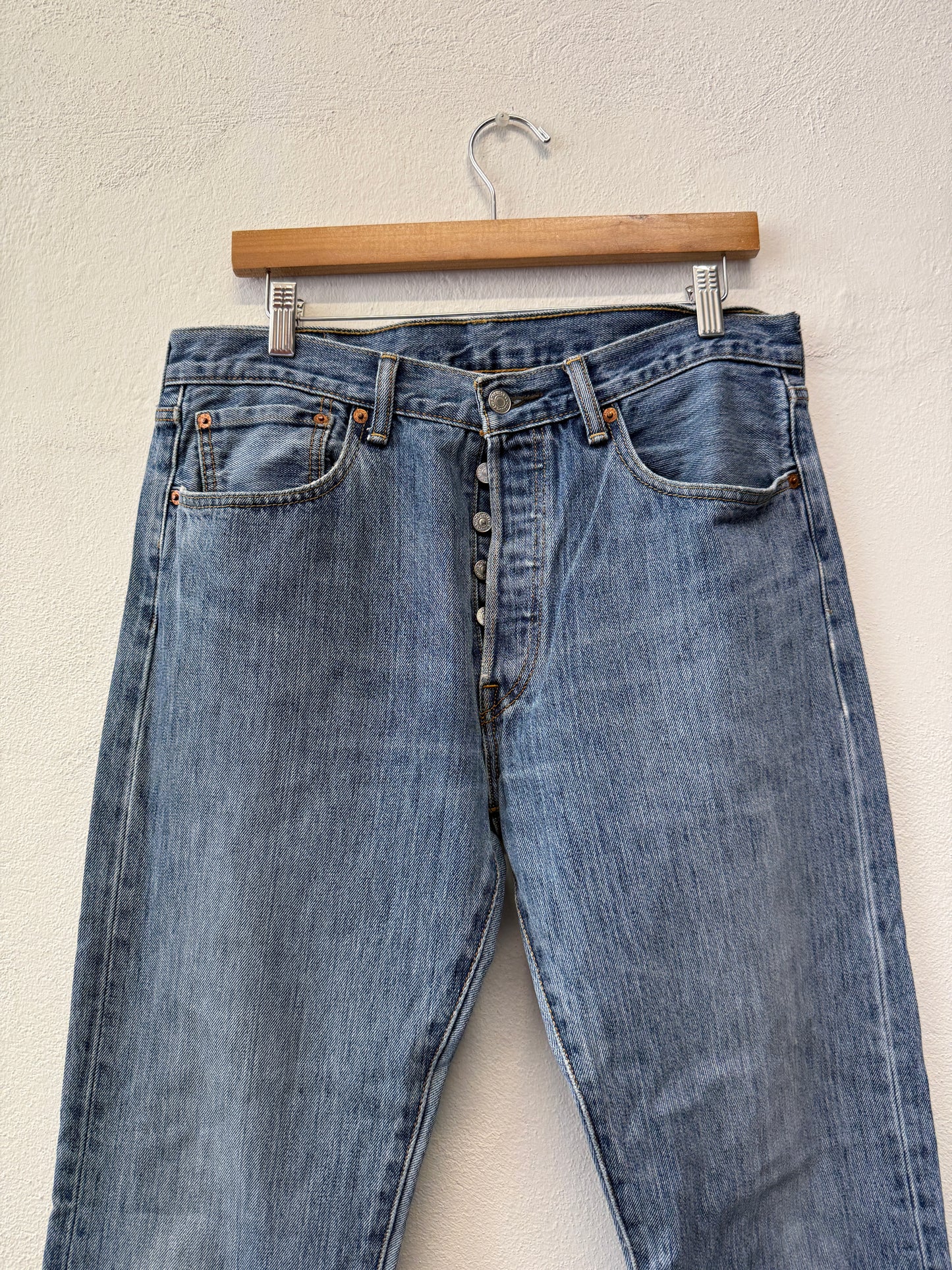Vintage Levi’s 501 “W34 L34”