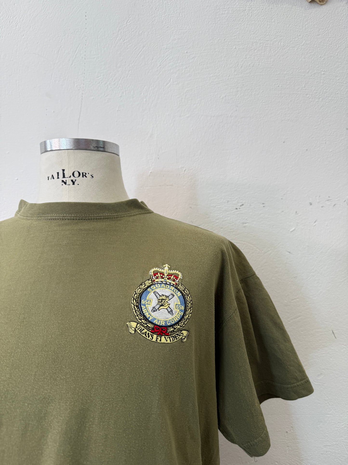 Vintage British Army Tee “M/L”