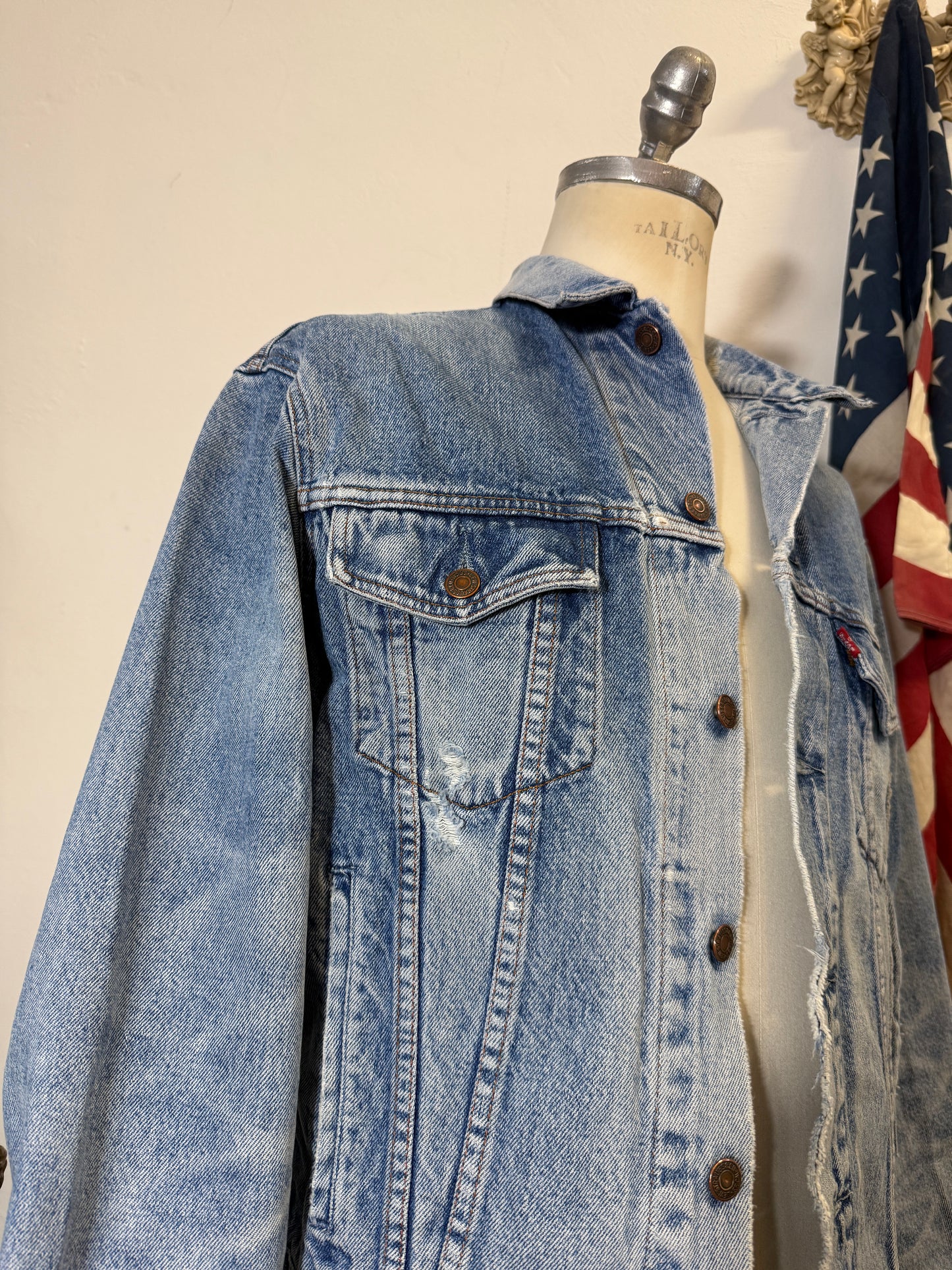 Vintage Levi’s Jacket “M/L”