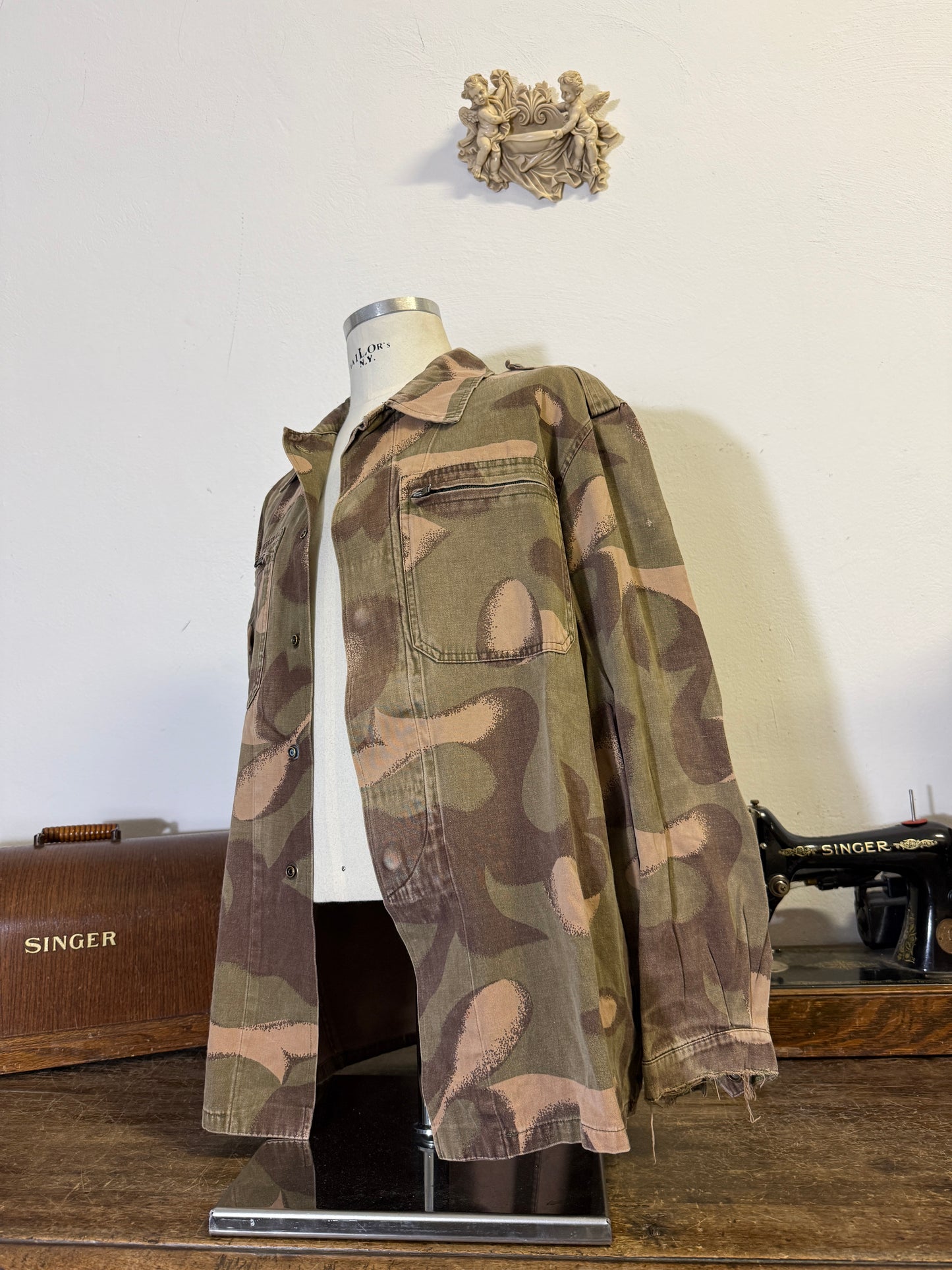 Vintage 90’s Hungarian Army Overshirt “L”