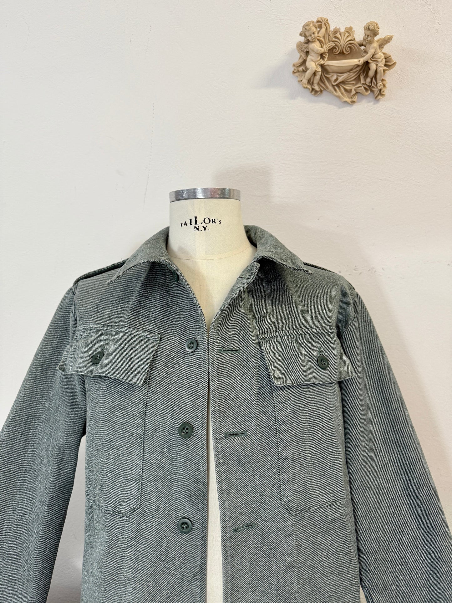 Vintage Swiss Army Jacket “M/L”