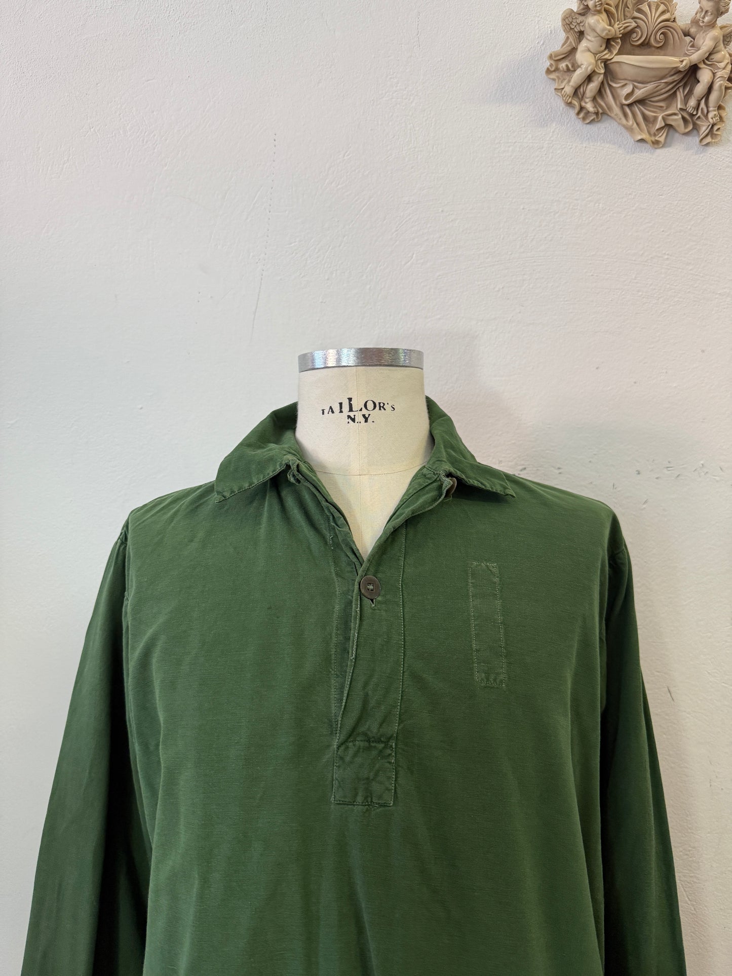 Vintage 80’s Swedish Army Shirt “L”