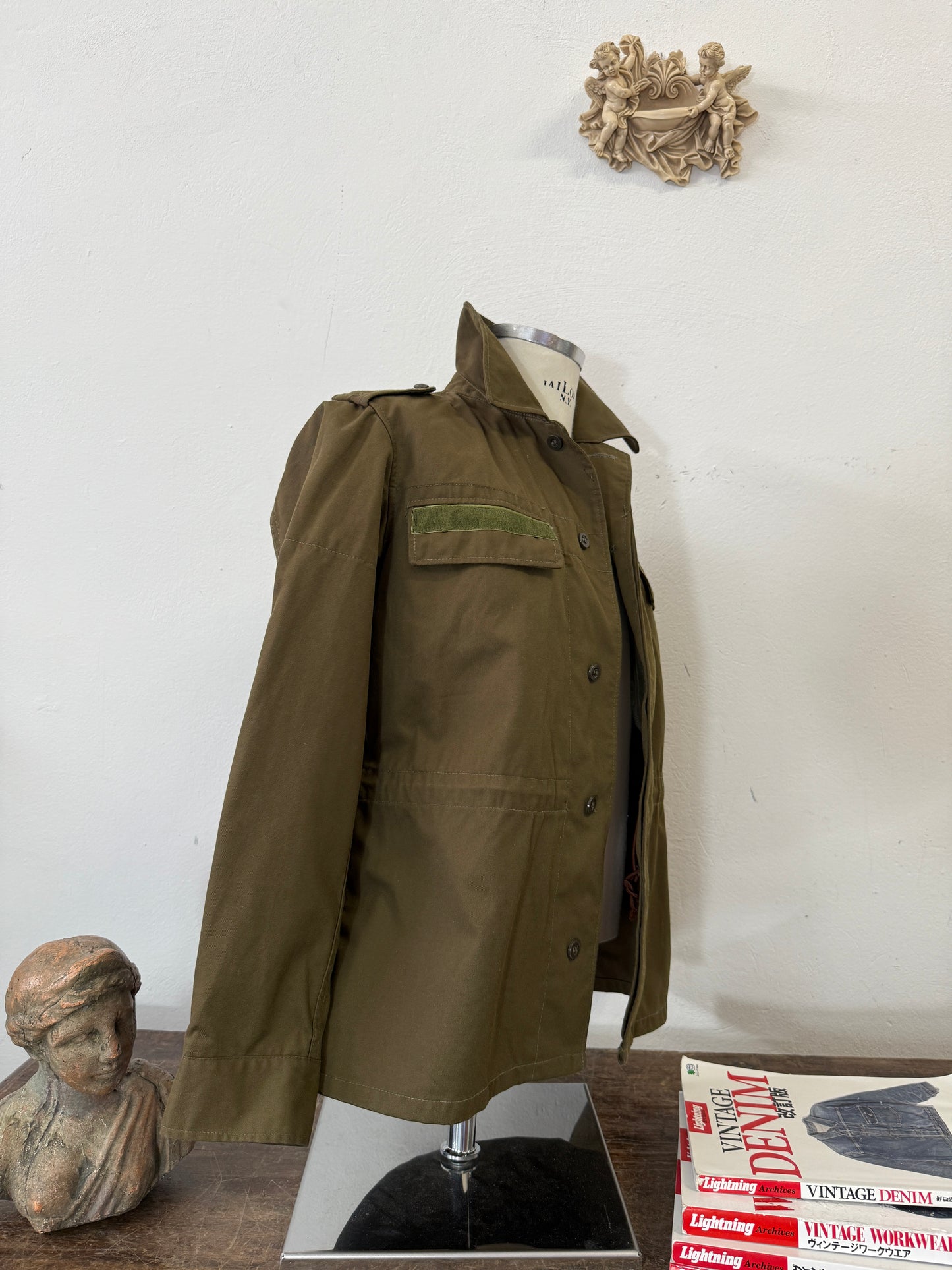 Vintage 90’s Czech Army Jacket “S/M”