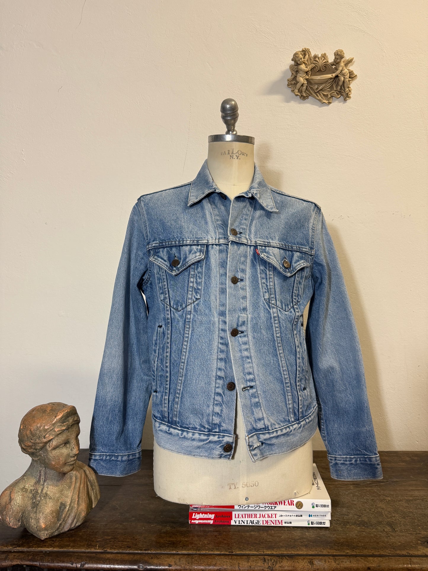 Vintage Levi’s Jacket Made in Usa “M”