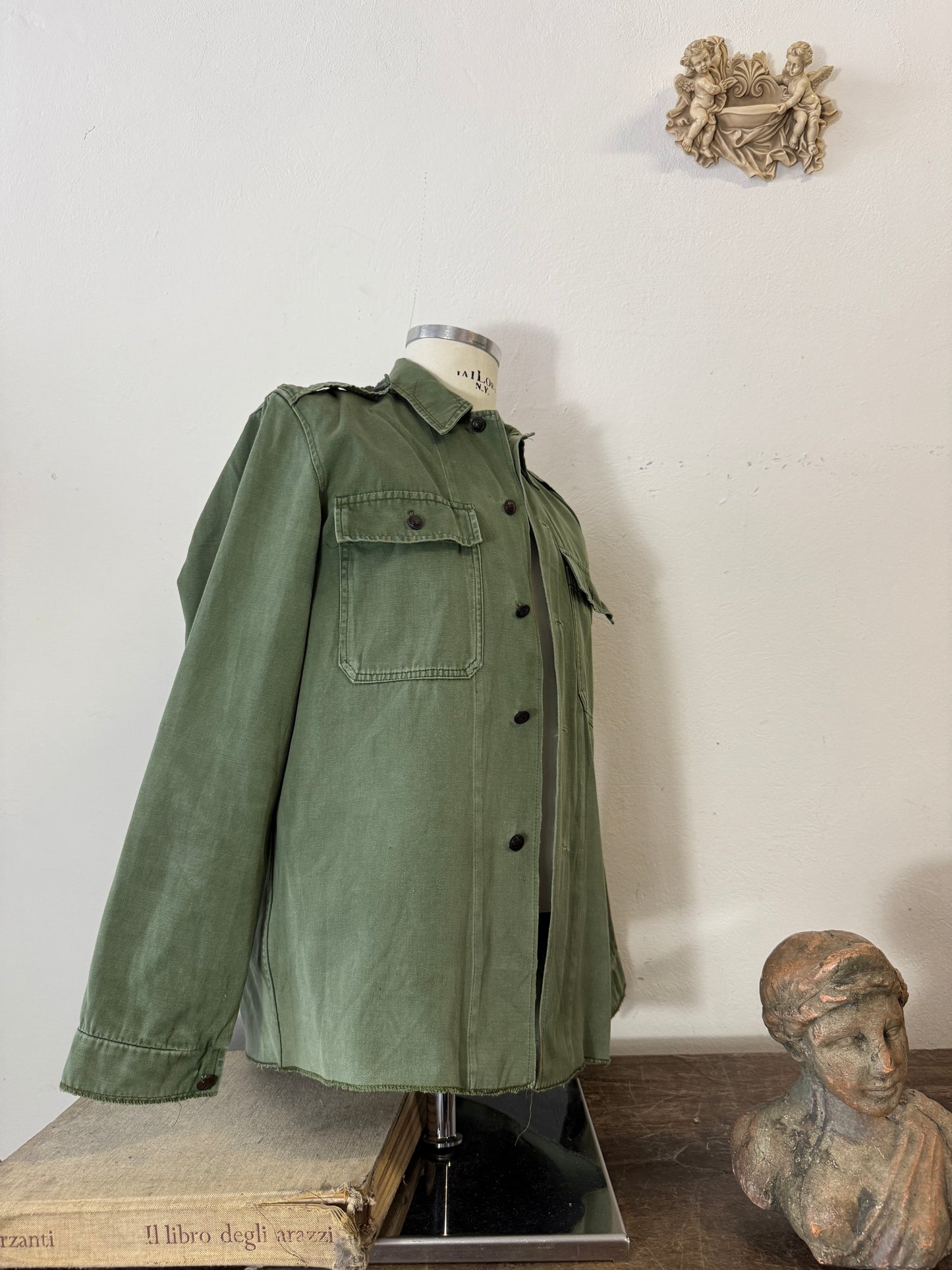 Vintage 80’s Hungarian Army Shirt “M/L”