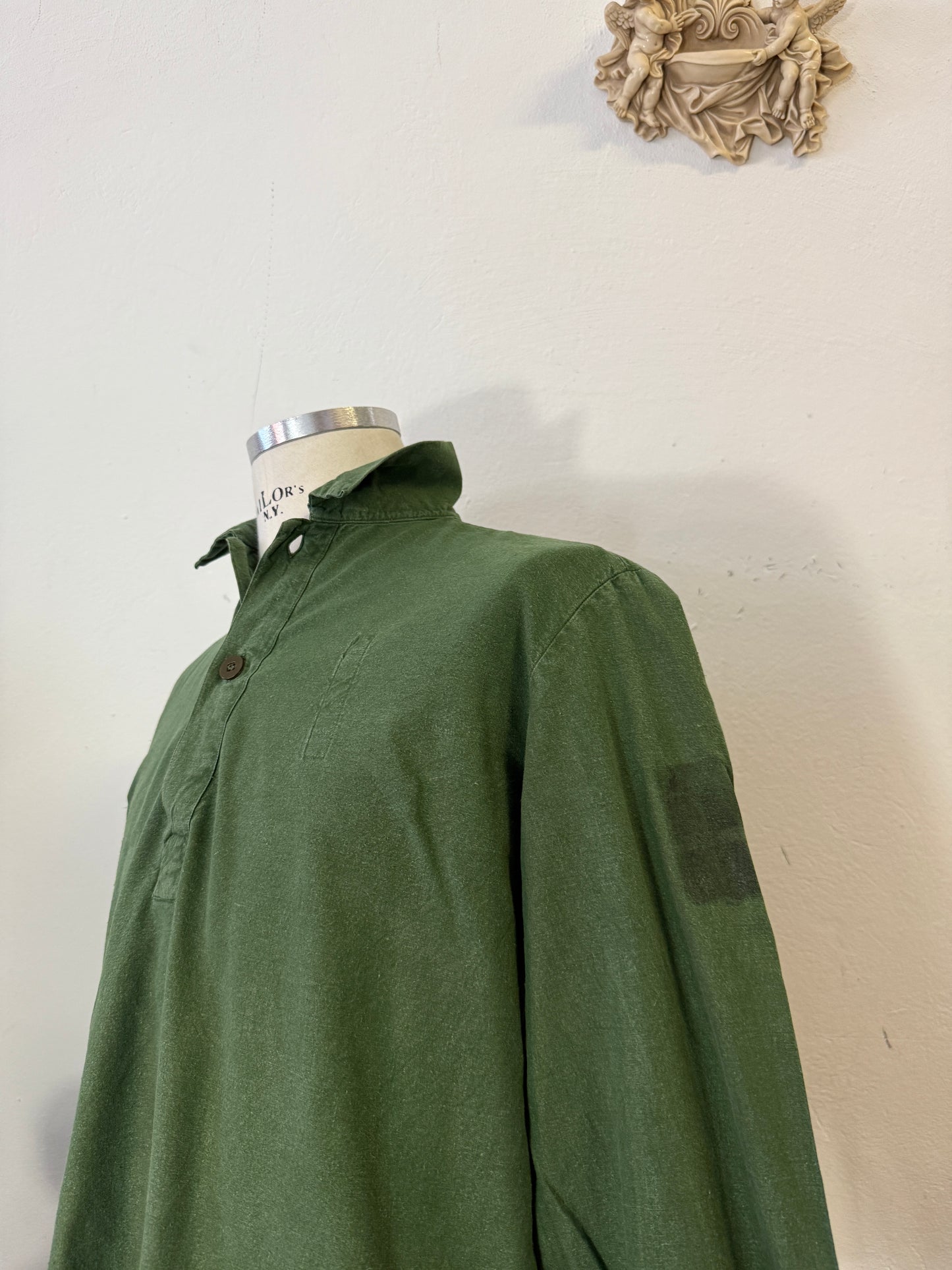 Vintage 80’s Swedish Army Shirt “M”