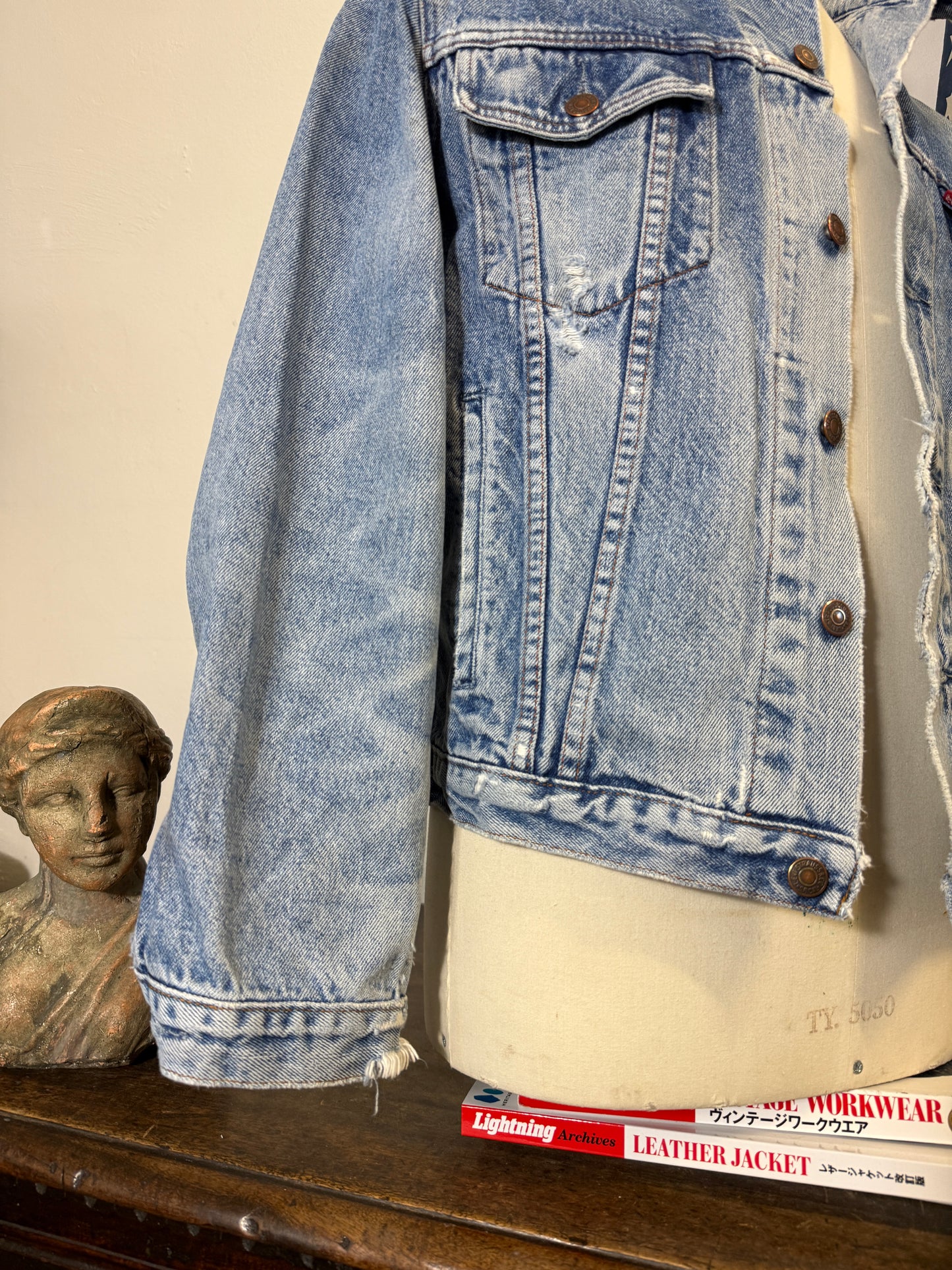 Vintage Levi’s Jacket “M/L”