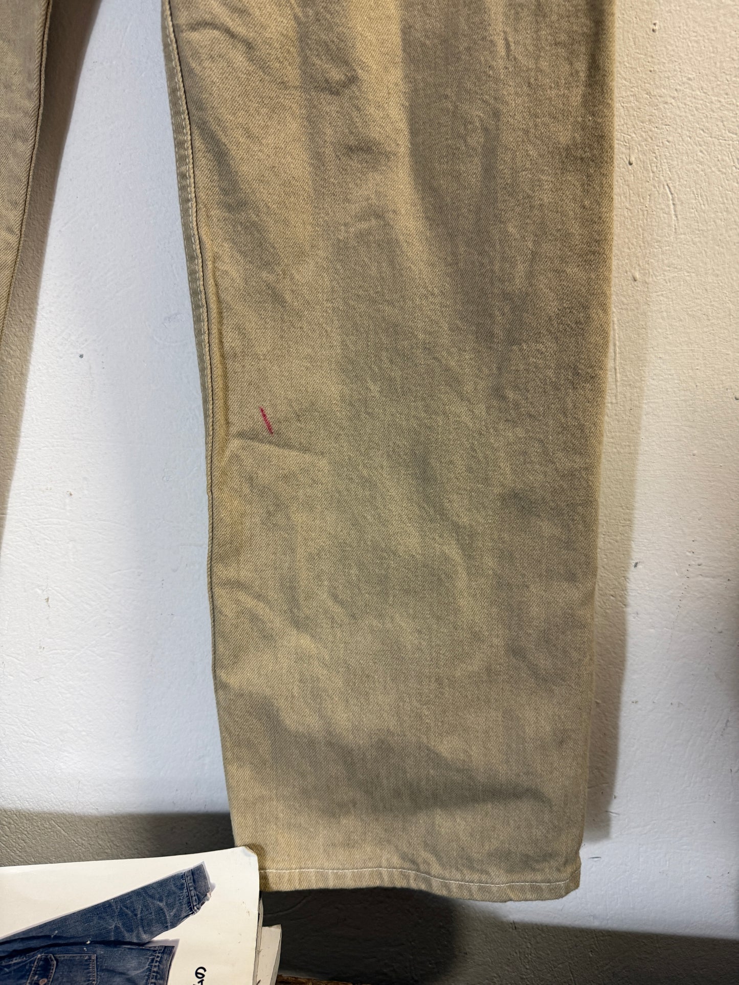 Vintage Levi’s 501 “W35 L32”