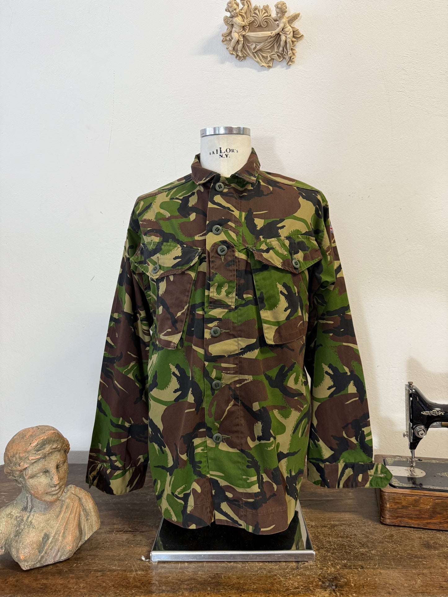 Vintage 90’s British Army Camo Jackets “L”