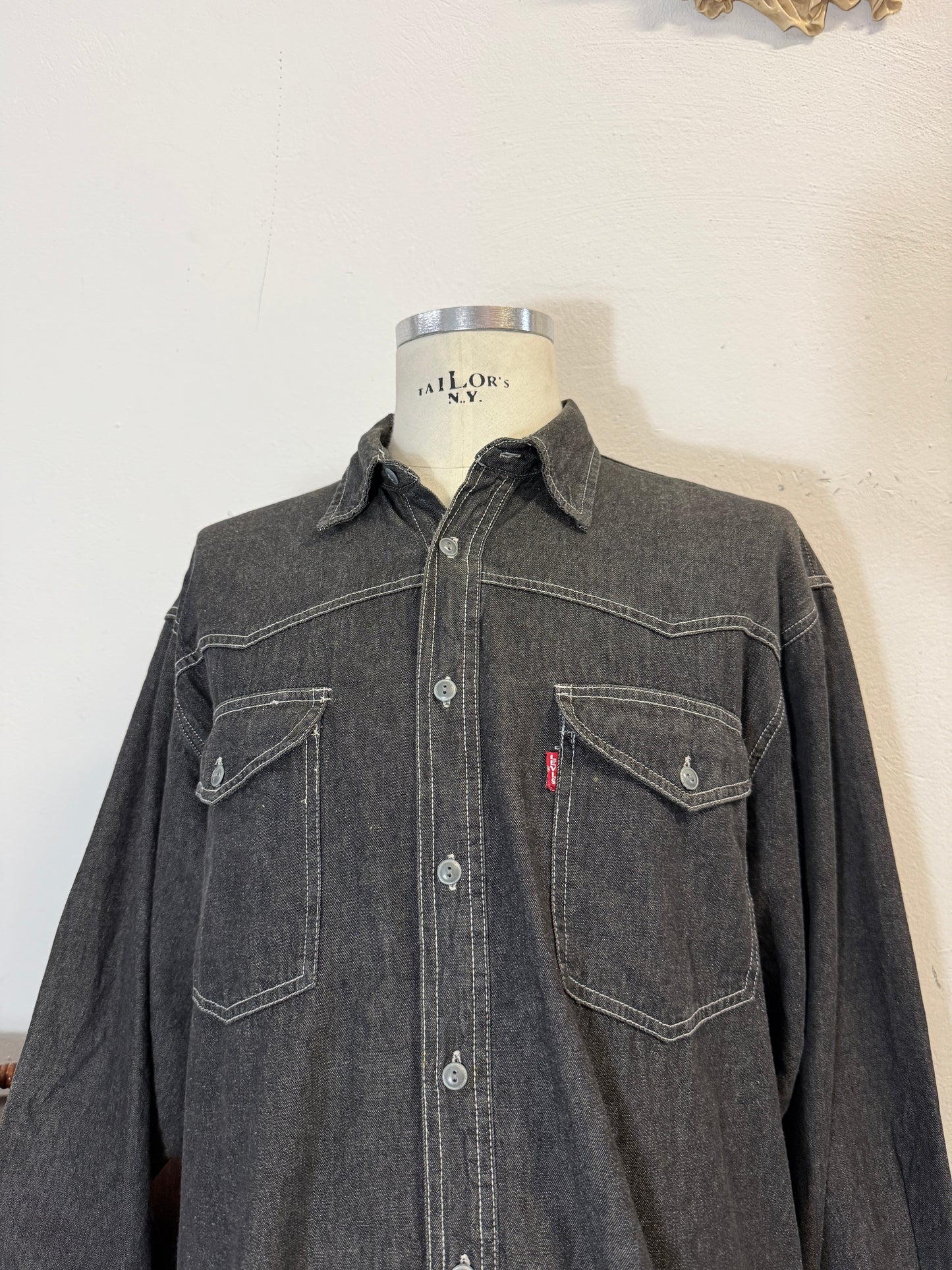 Vintage Levi’s Shirt “XL”