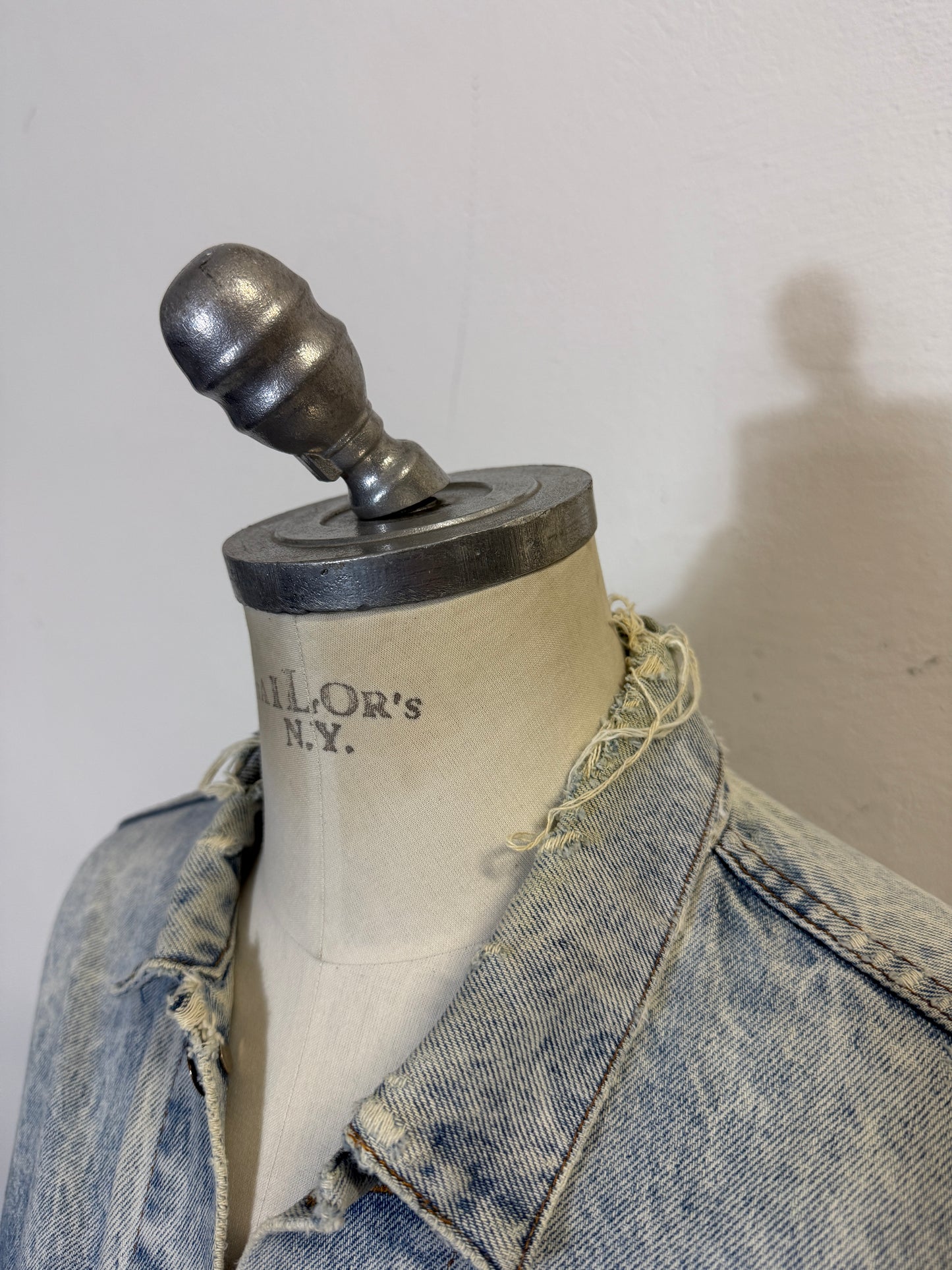 Vintage Levi’s Jacket Made in Usa “M/L”