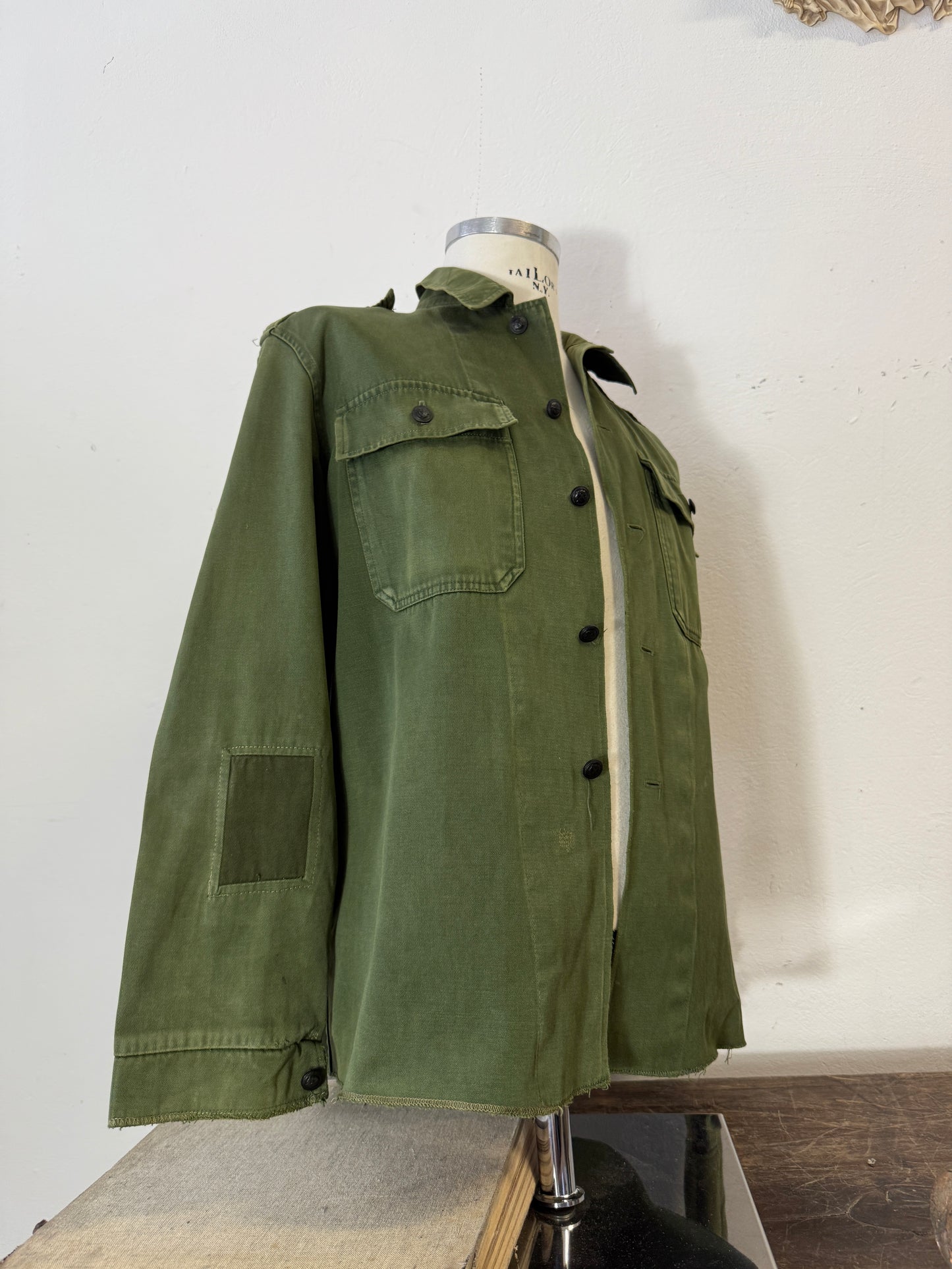 Vintage 80’s Hungarian Army Shirt “M”