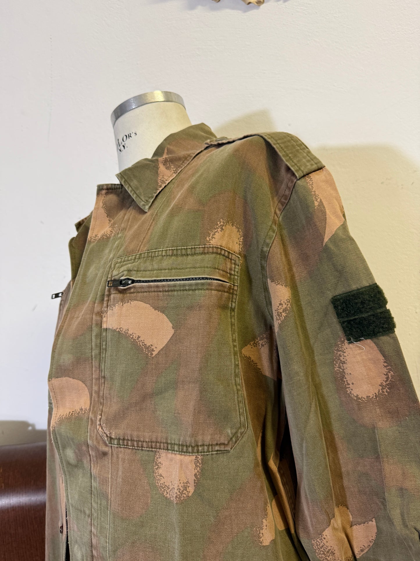 Vintage 90’s Hungarian Army Overshirt “L”