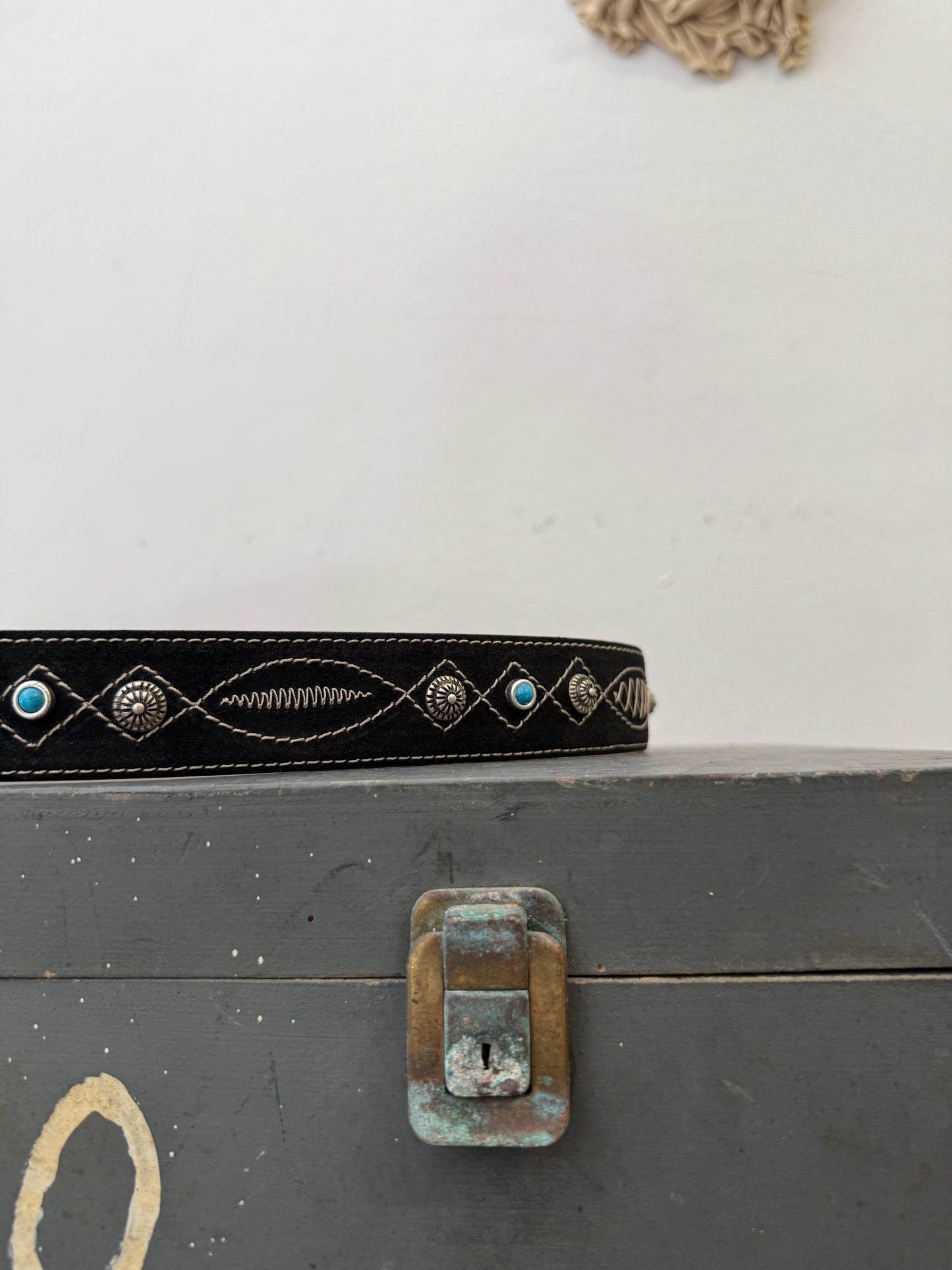 Suede Belt with Embroidery - Henry