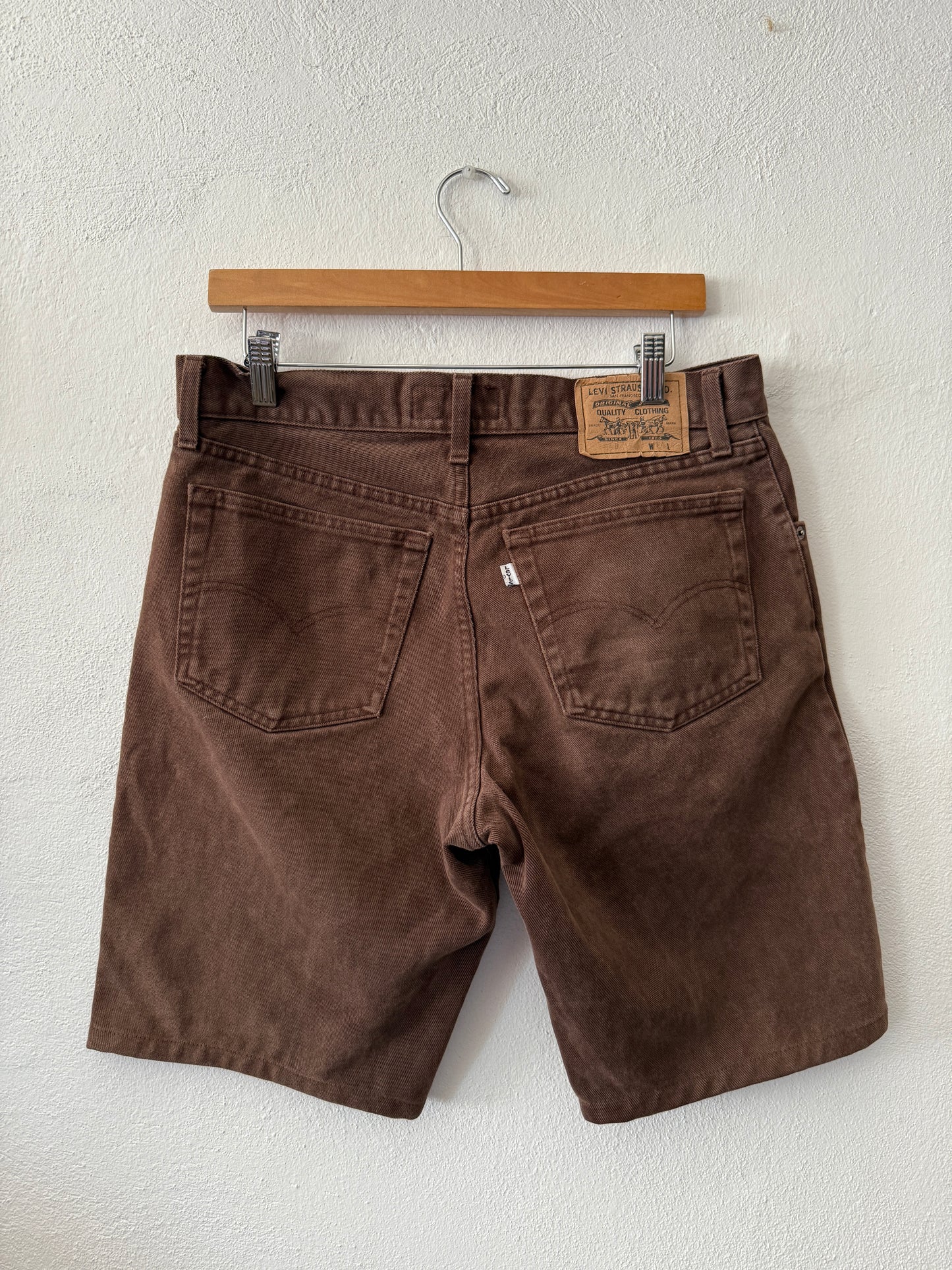 Vintage Brown Levi’s Short “W33”