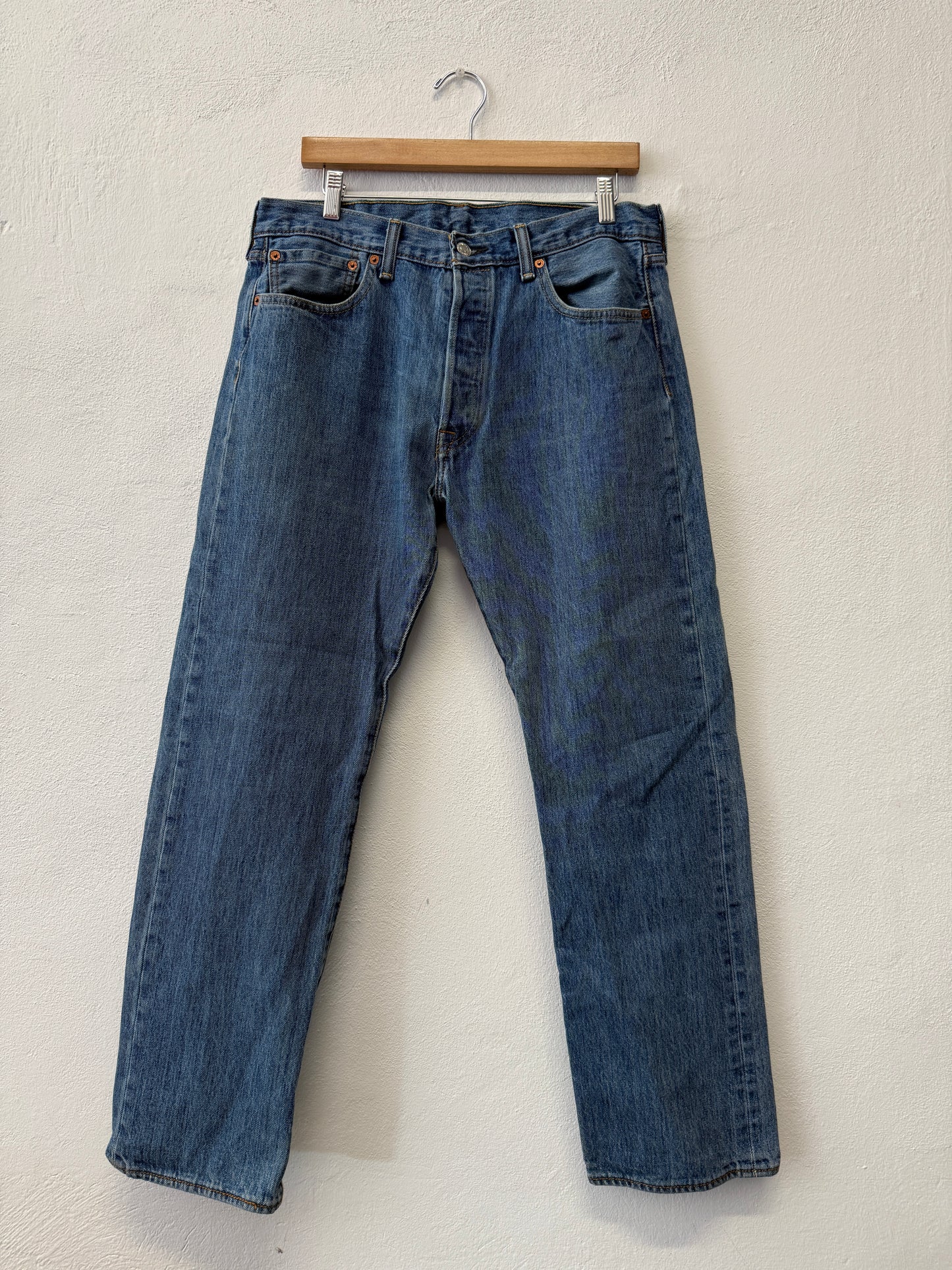 Vintage Levi’s 501 “W34 L30”