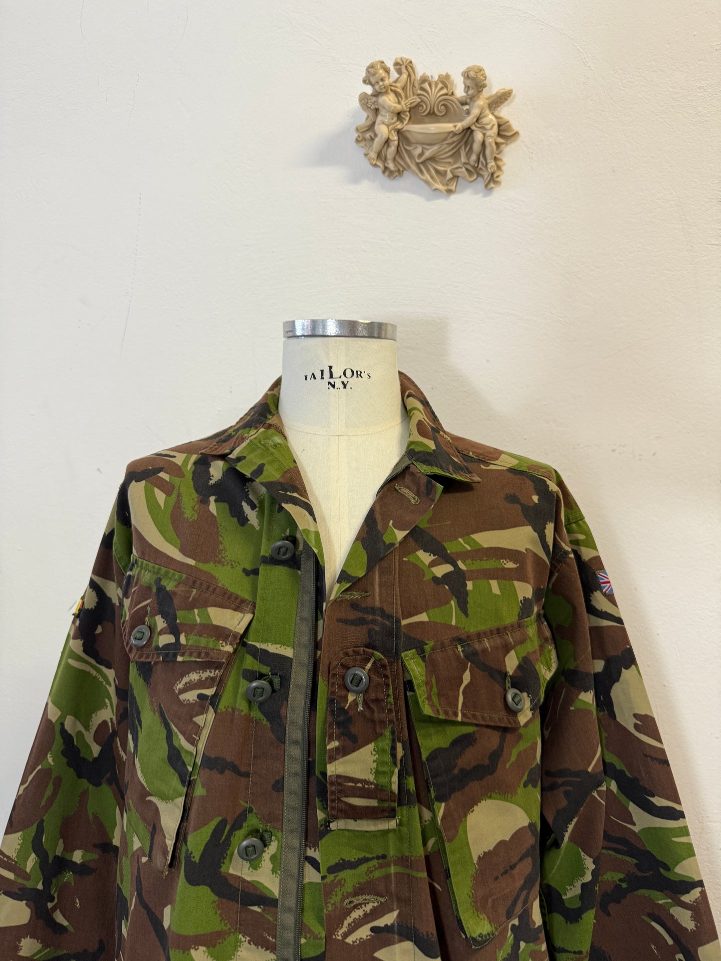 Vintage 90’s British Army Camo Jackets “XL”