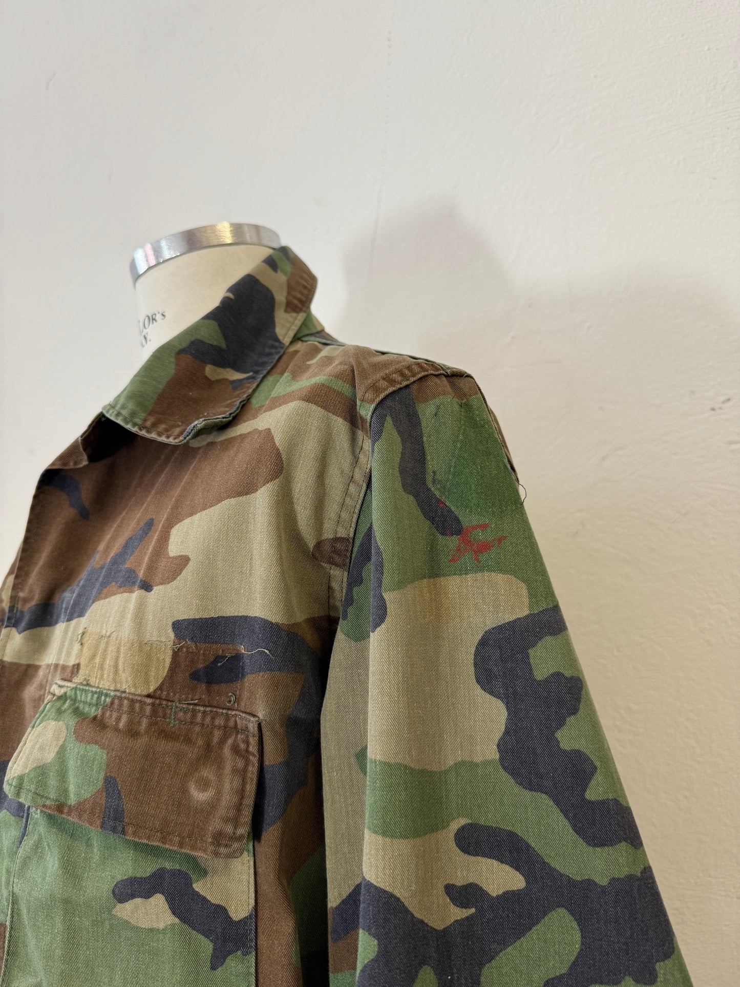 Vintage Woodland Camo Jacket Us Army “M”