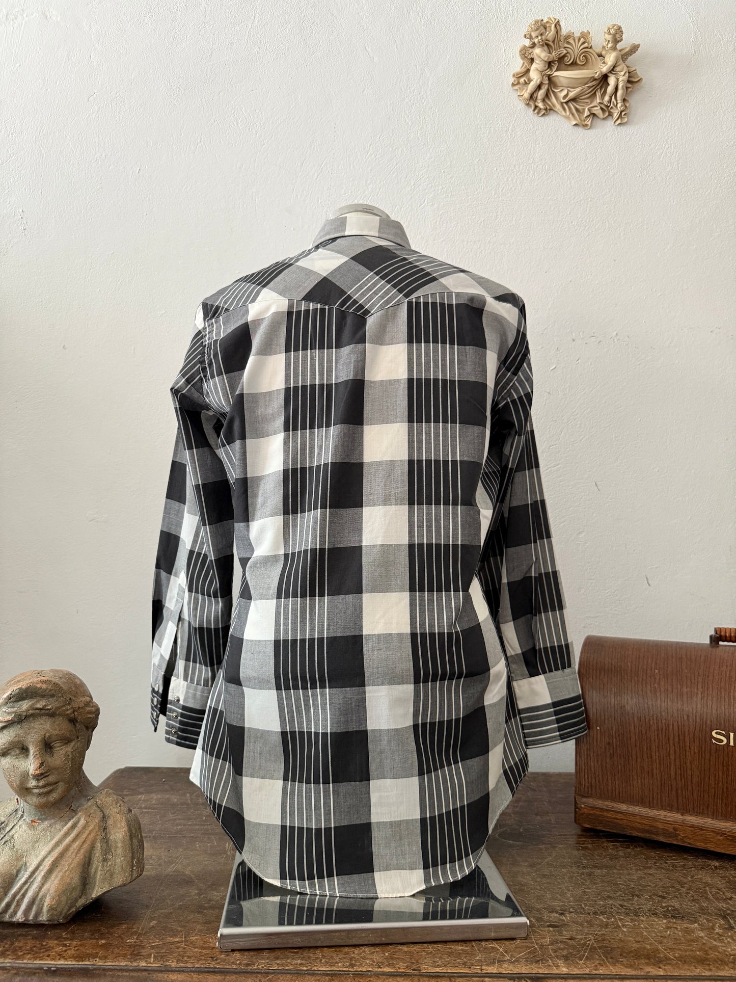 Vintage 80’s Western Shirt “S”