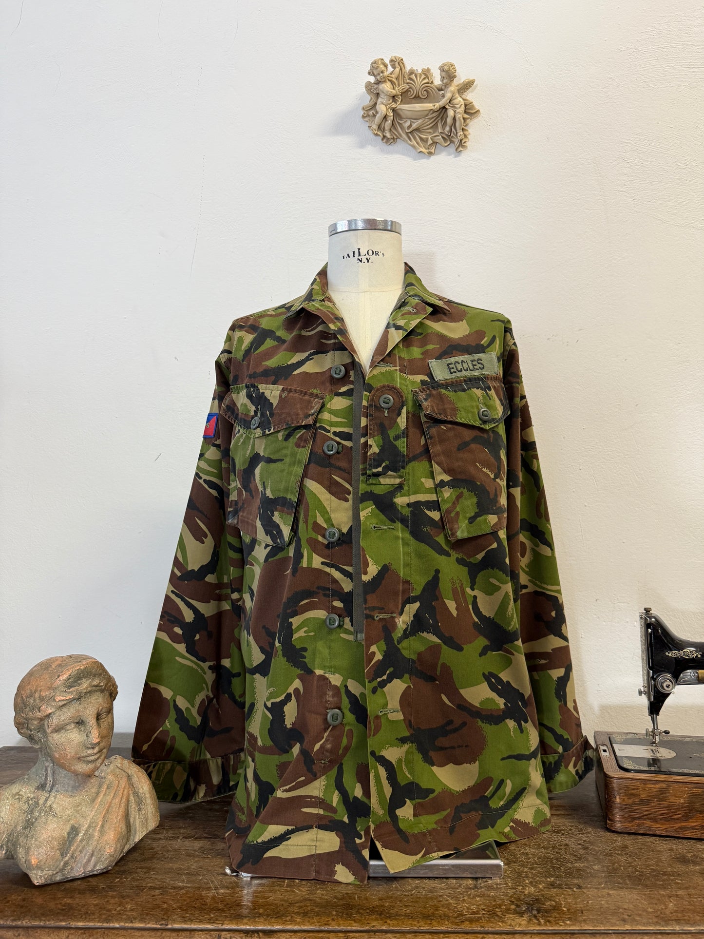 Vintage 90’s British Army Camo Jackets “XL”