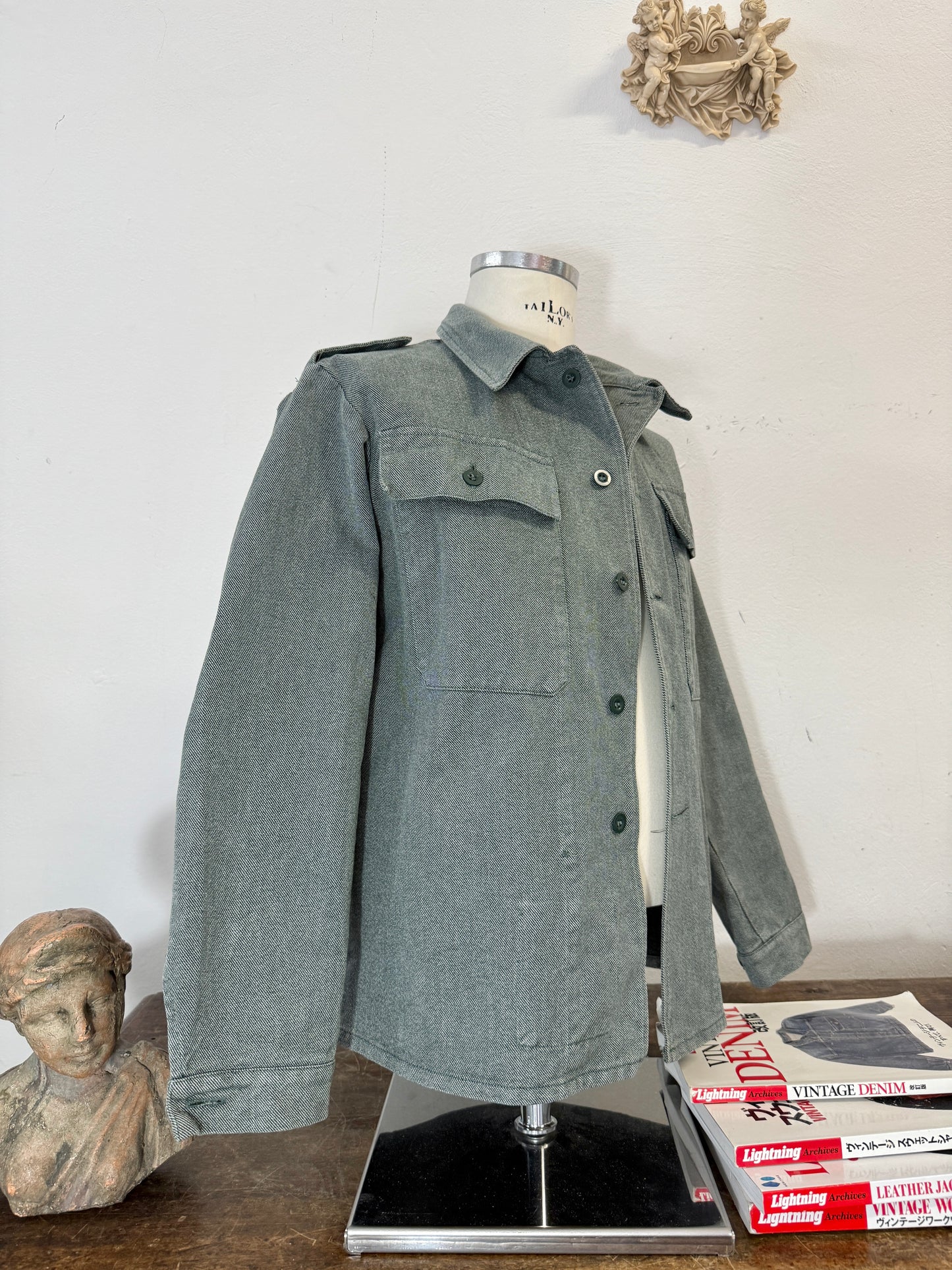 Vintage Swiss Army Jacket “M/L”