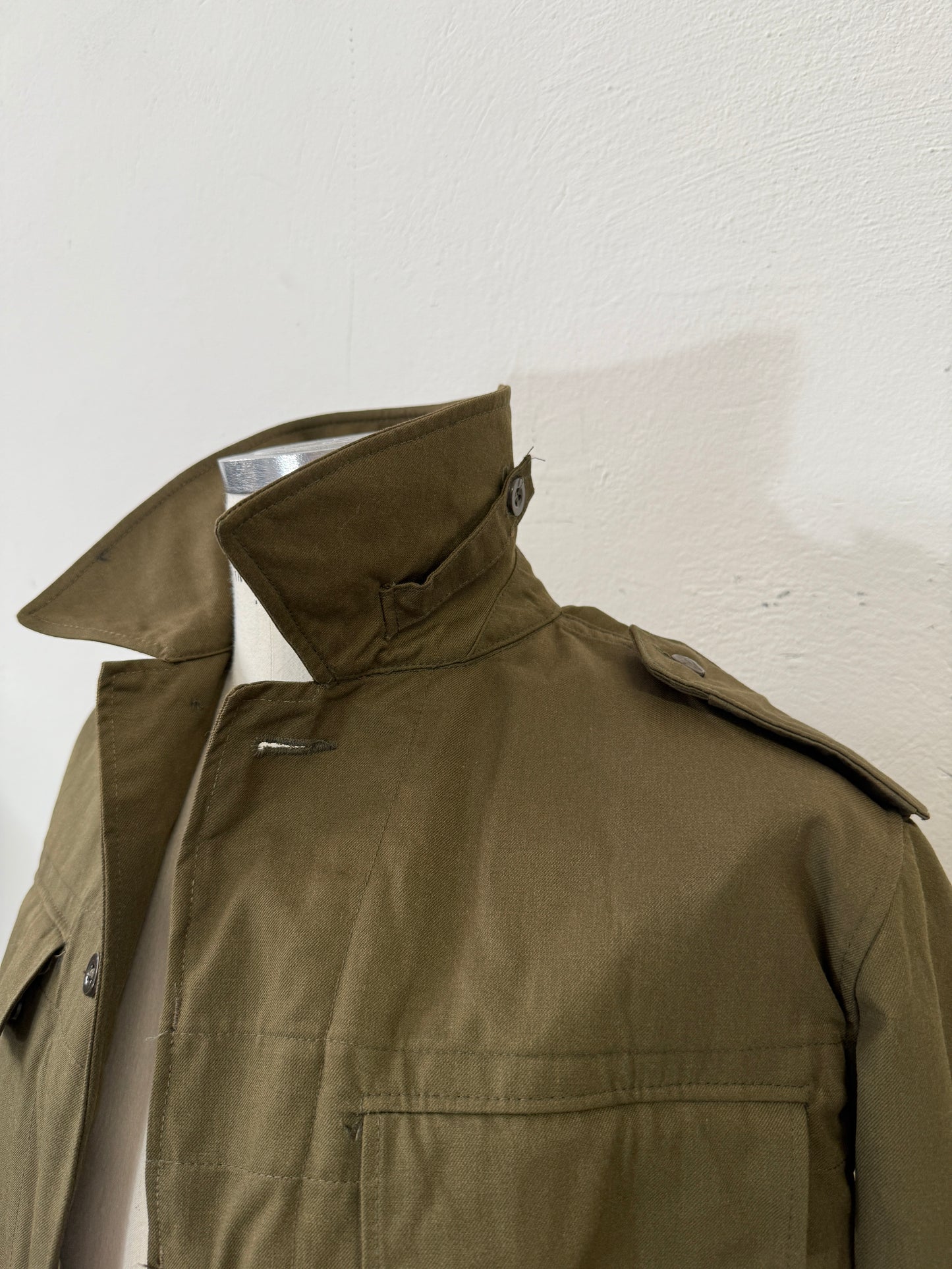 Vintage 90’s Czech Army Jacket “M”