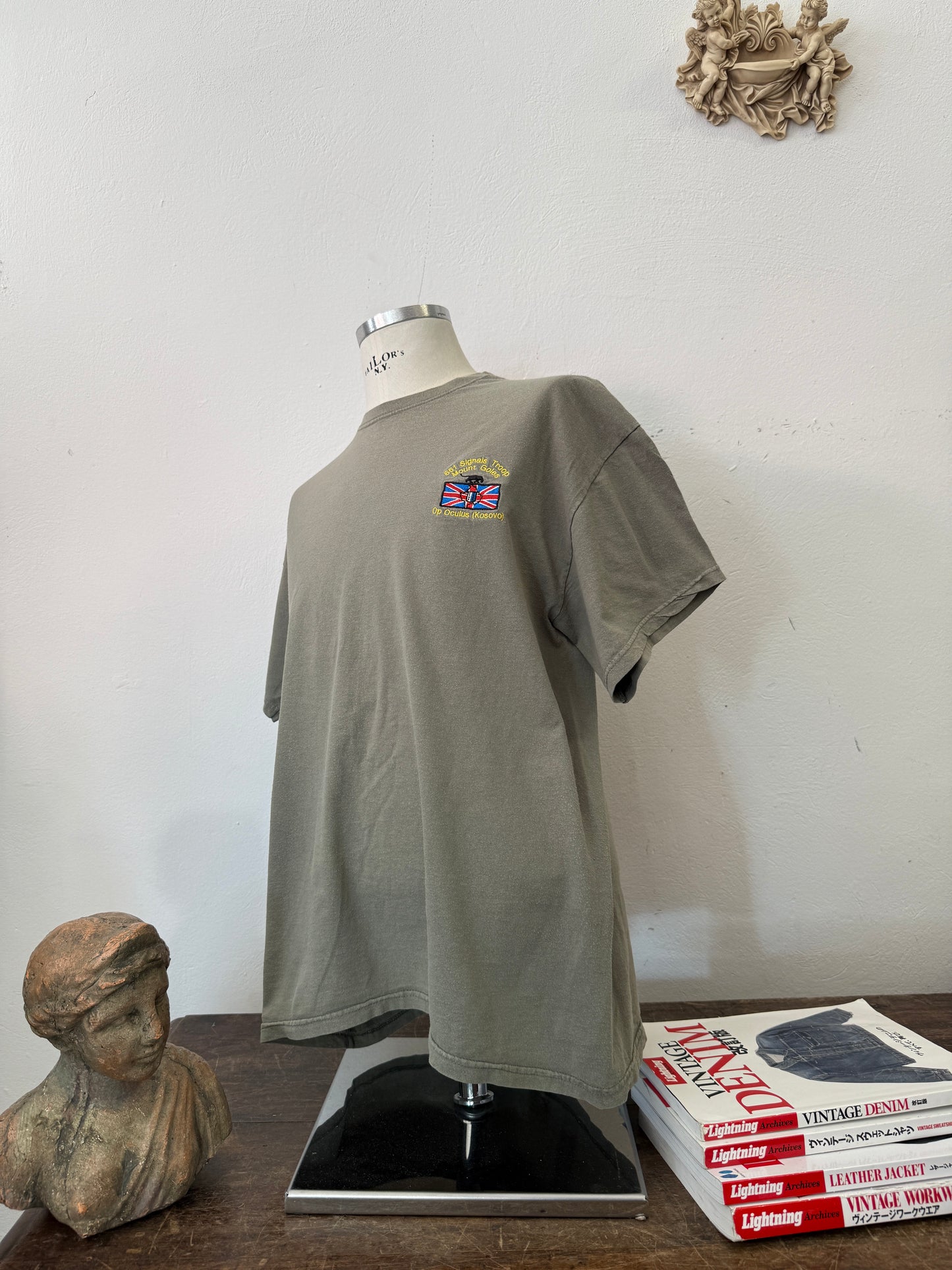 Vintage British Army Tee “XL”
