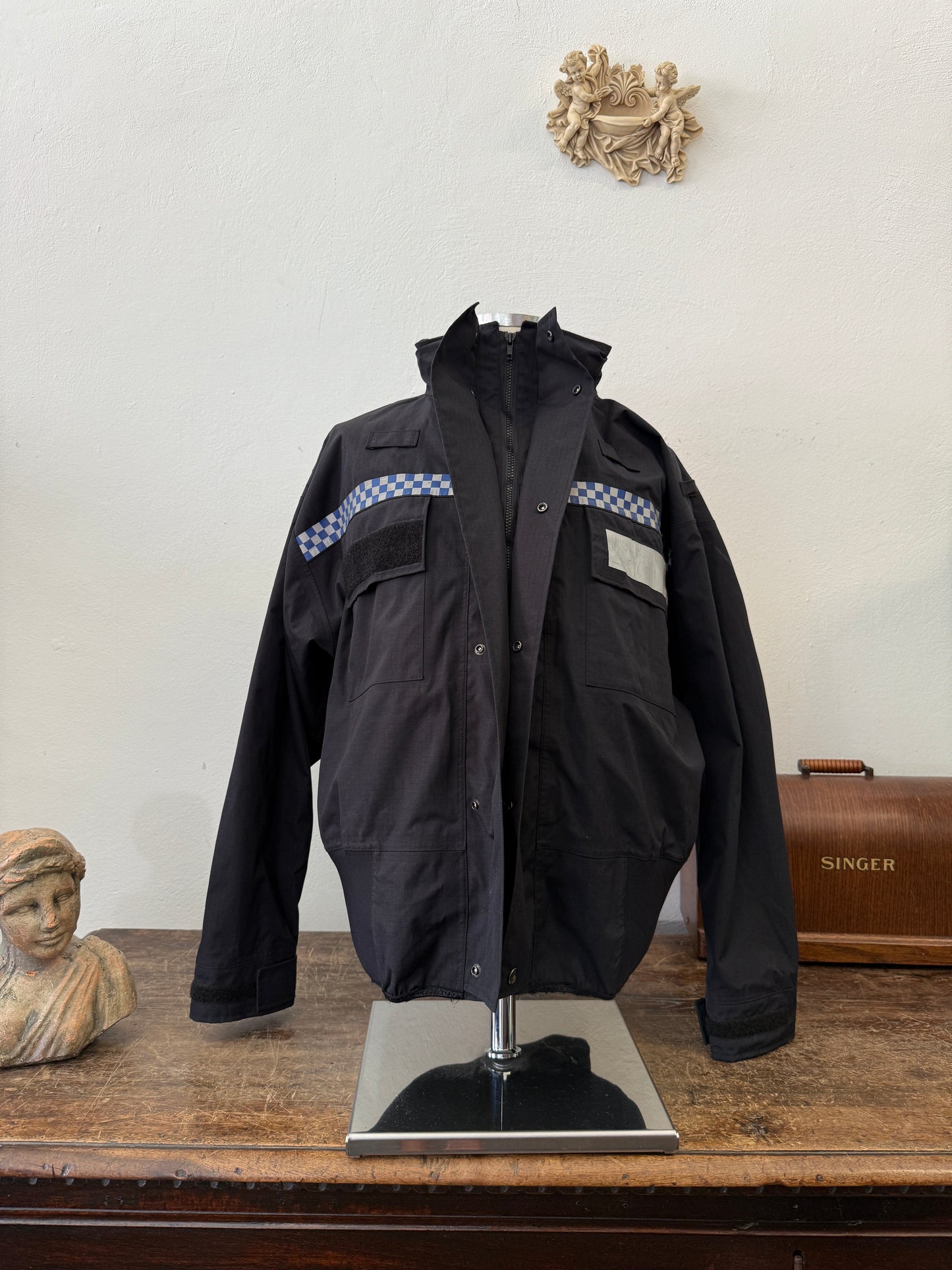 Vintage 90’s British Police Jacket “L/XL”