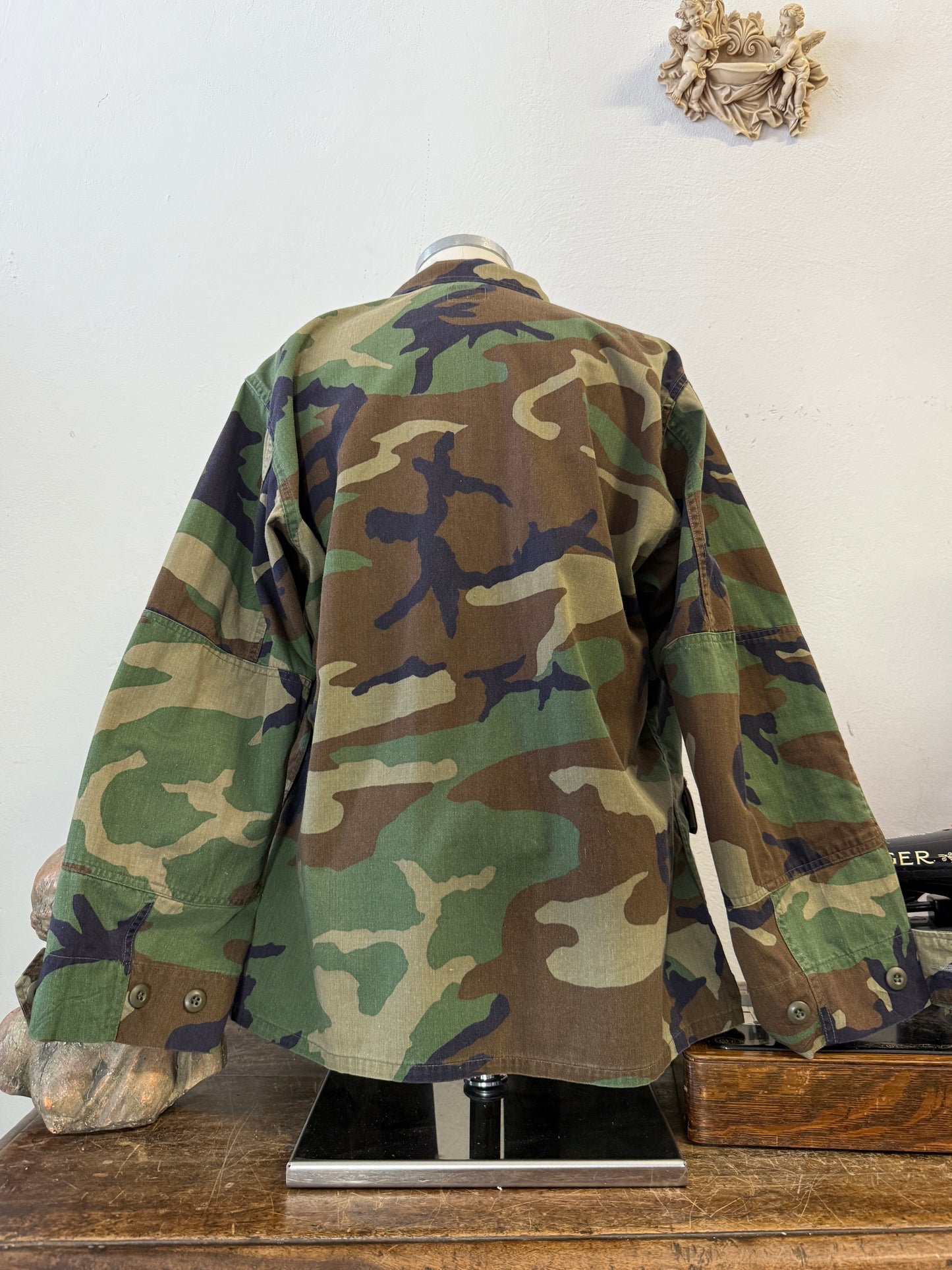 Vintage Woodland Camo Jacket “L”