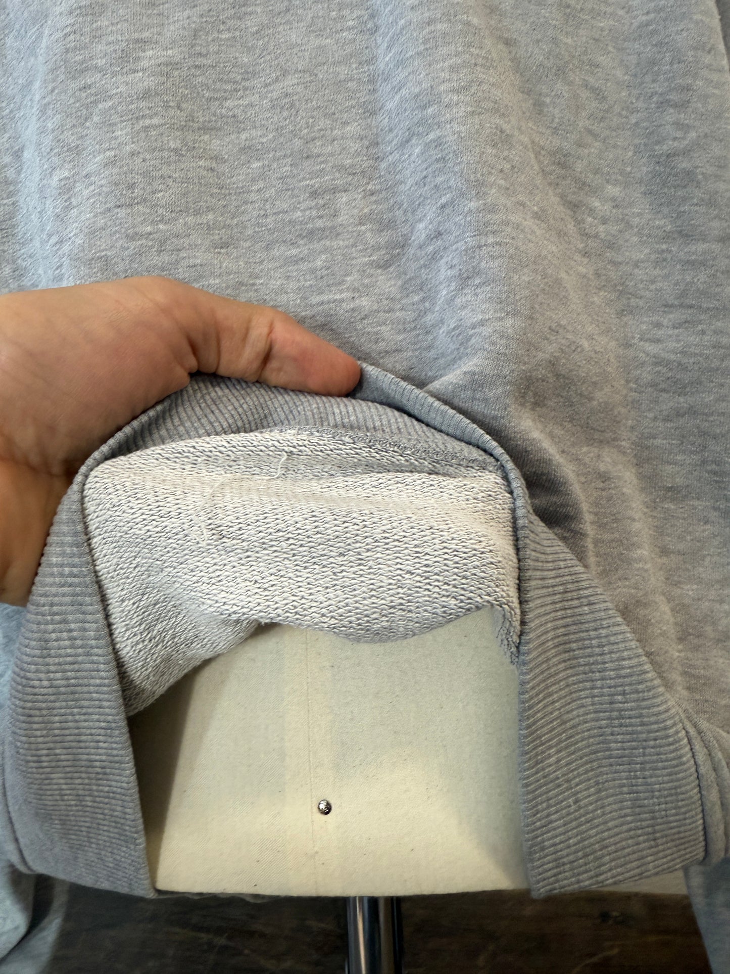 Grey Raglan Sleeve Sweatshirt “L”