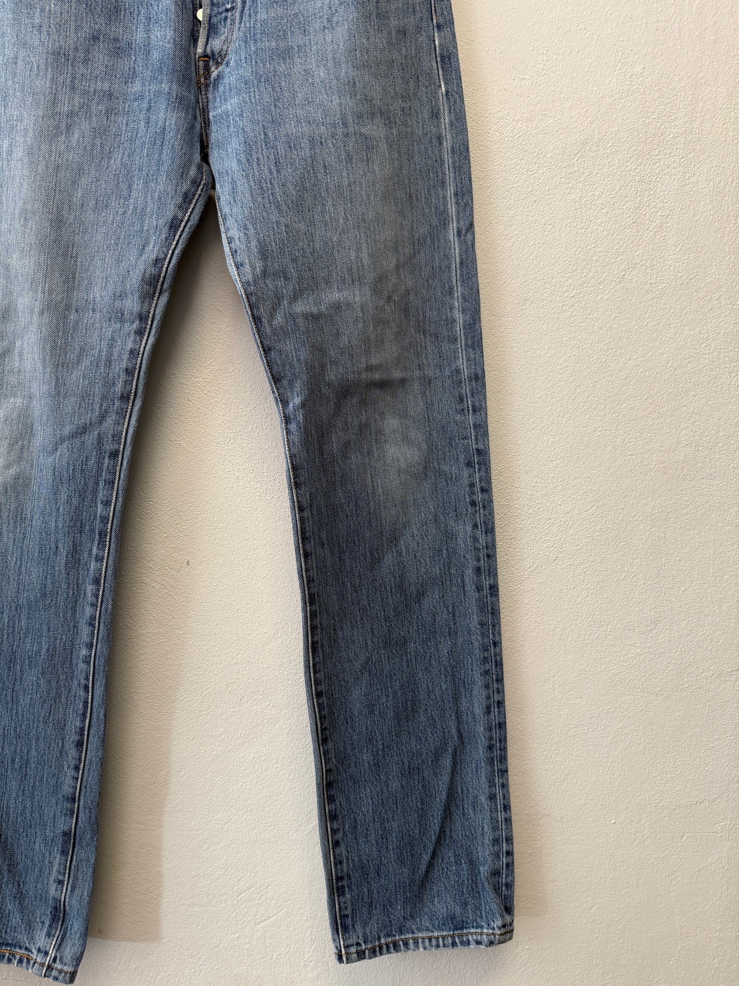 Vintage Levi’s 501 “W34 L34”