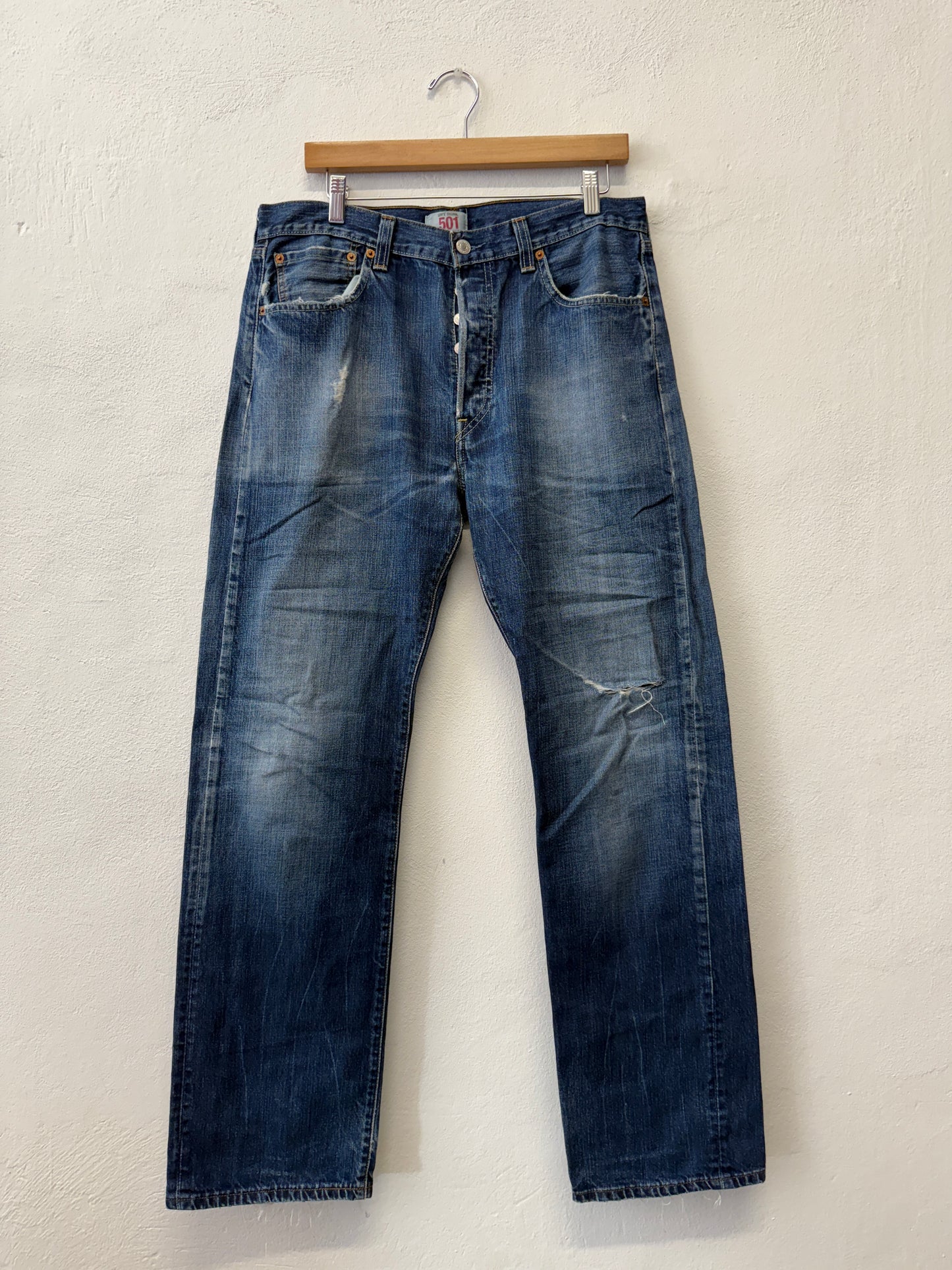 Vintage Levi’s 501 “W34 L32”
