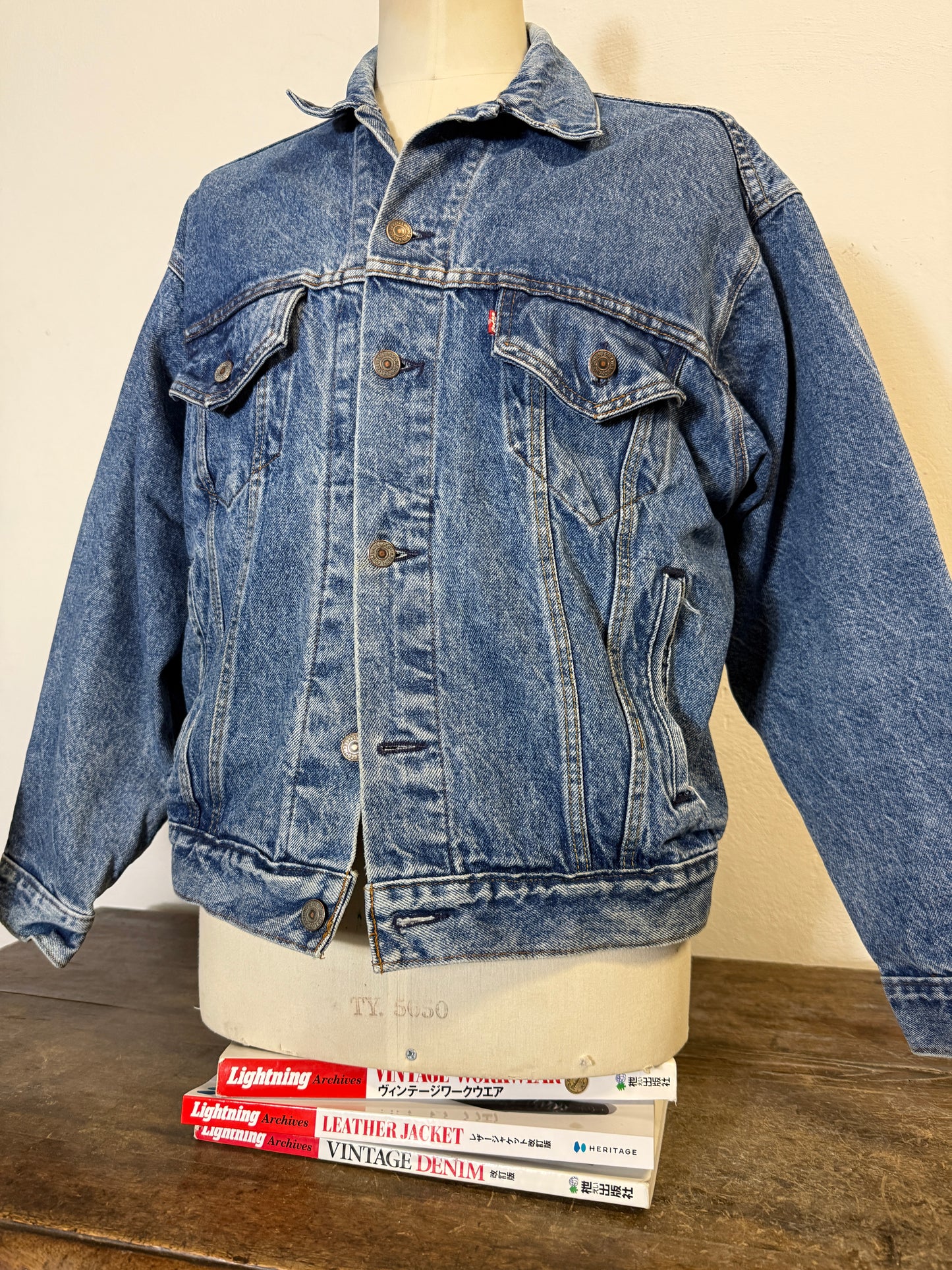 Vintage Levi’s Jacket Made in Usa “L”