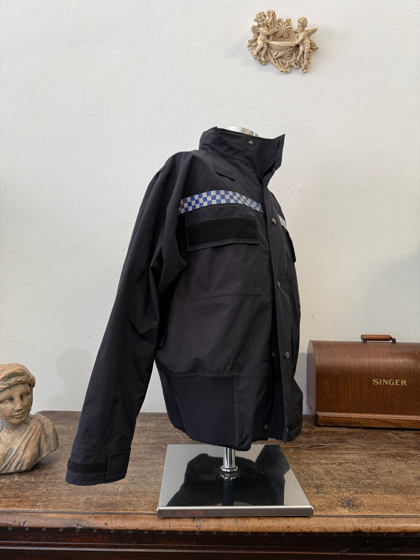 Vintage 90’s British Police Jacket “L/XL”