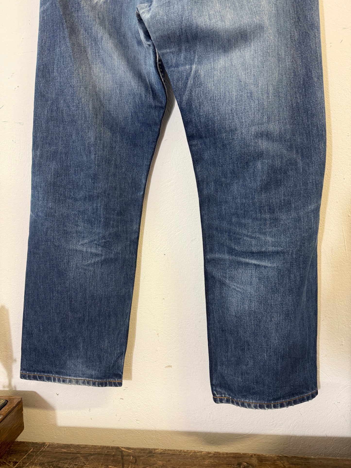Vintage Levi’s 501 “W35 L30”