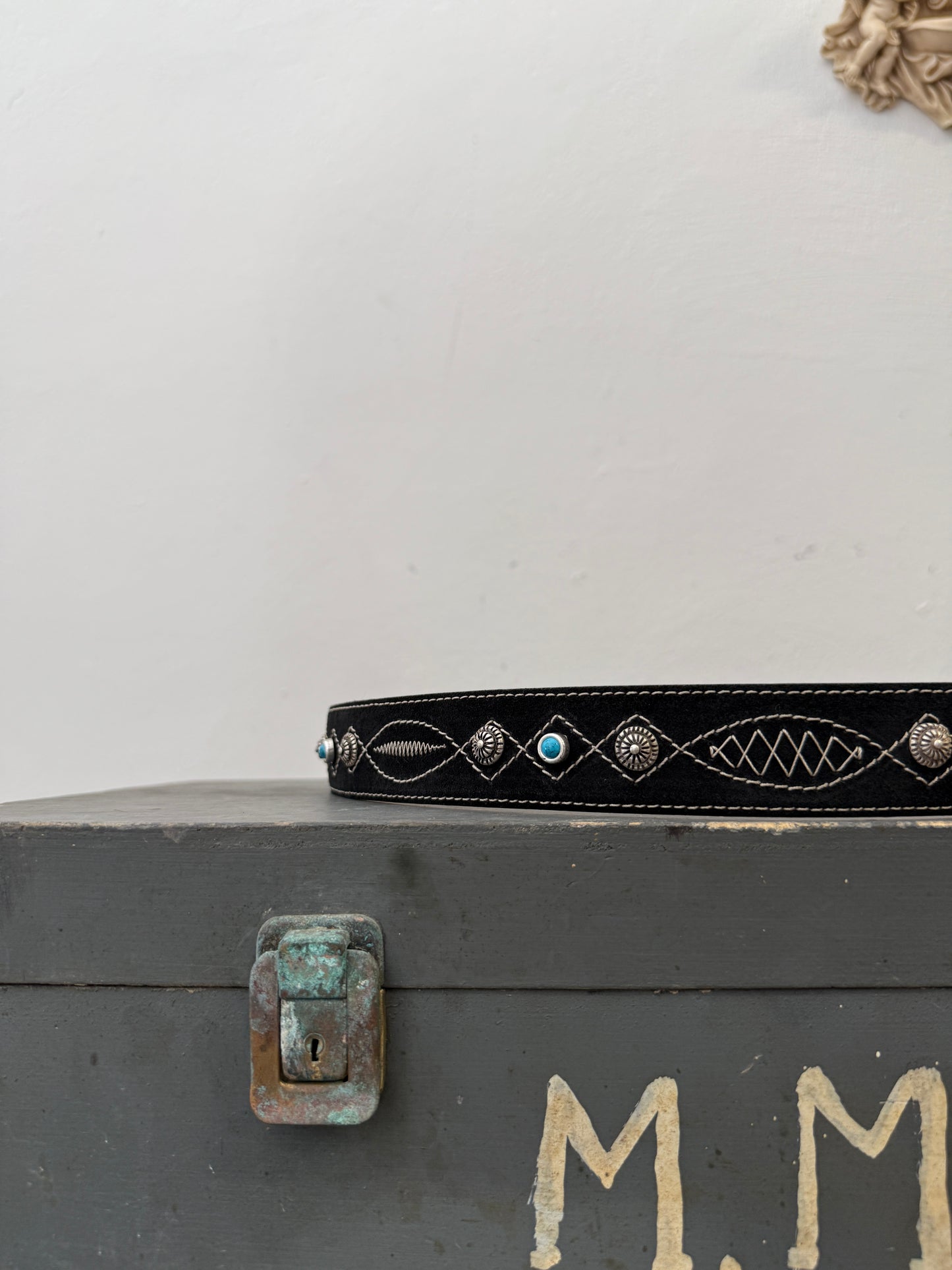 Suede Belt with Embroidery - Henry