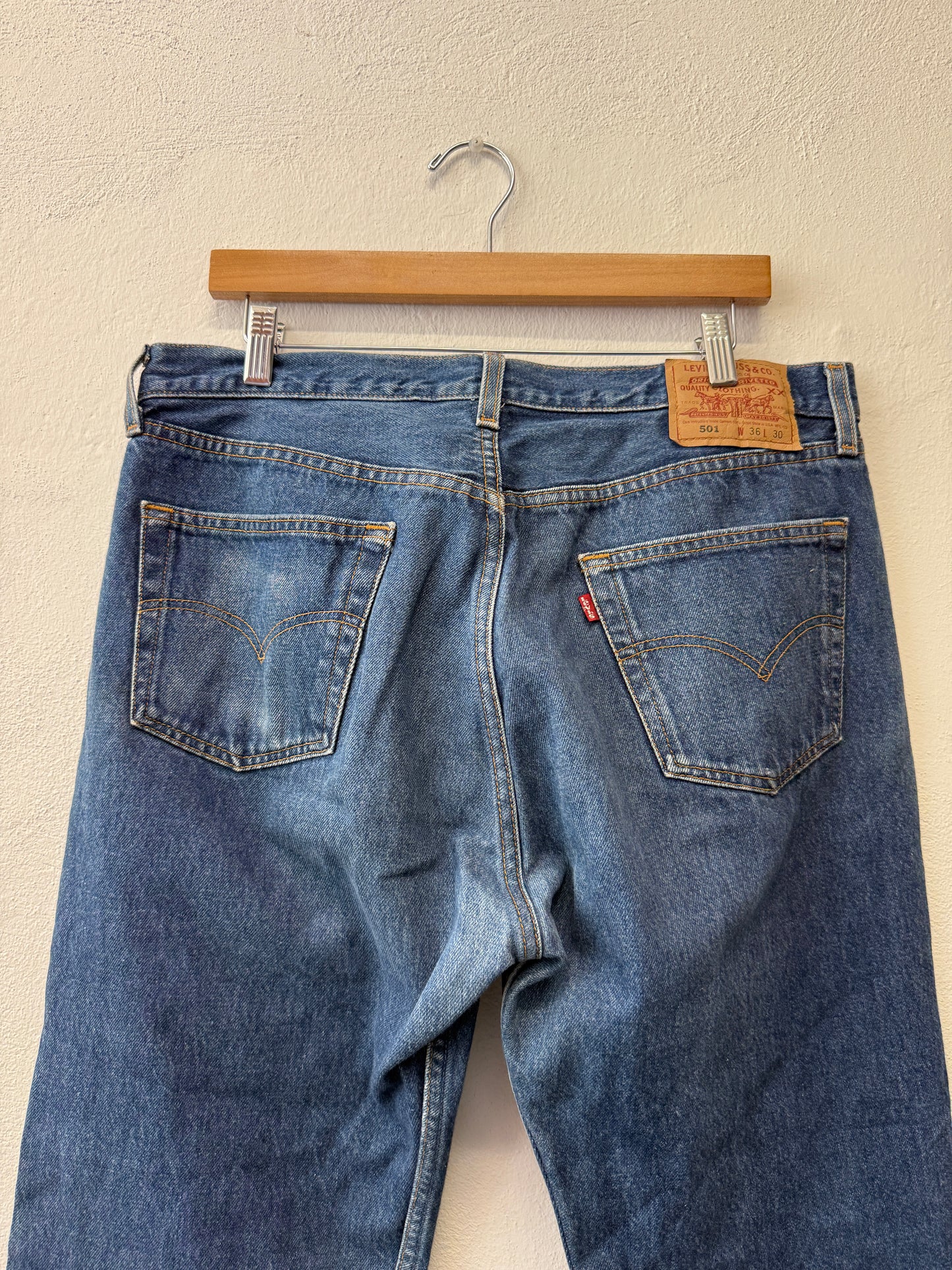 Vintage Levi’s 501 Made in Usa “W35 L32”