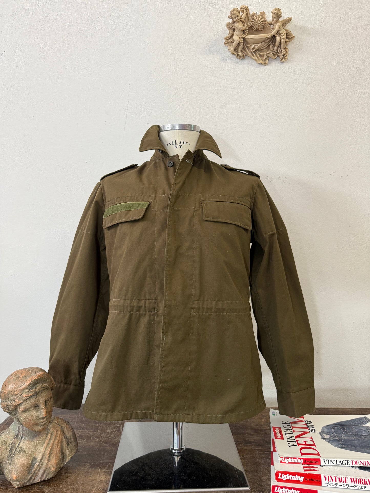 Vintage 90’s Czech Army Jacket “S/M”