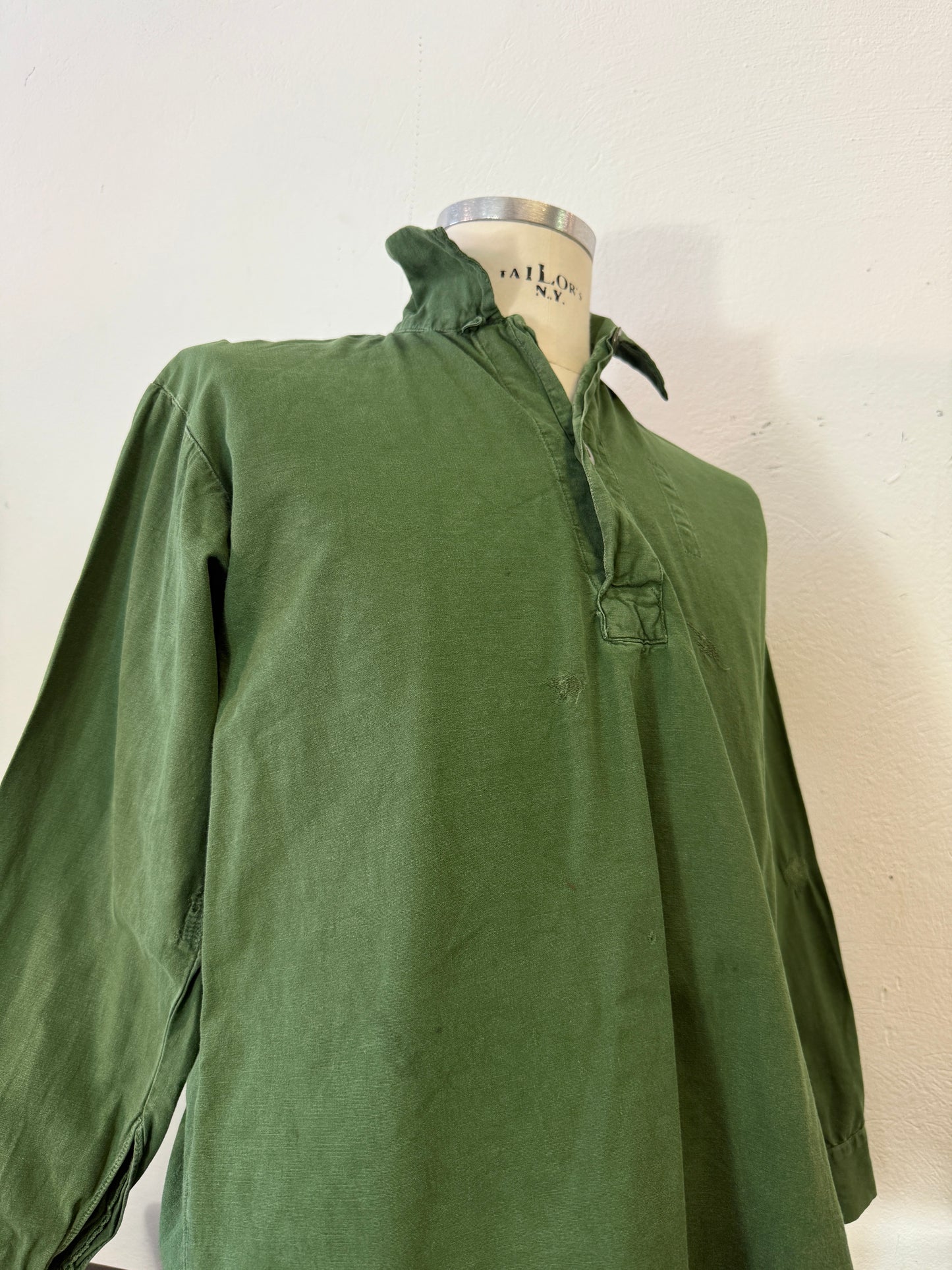 Vintage 80’s Swedish Army Shirt “M”