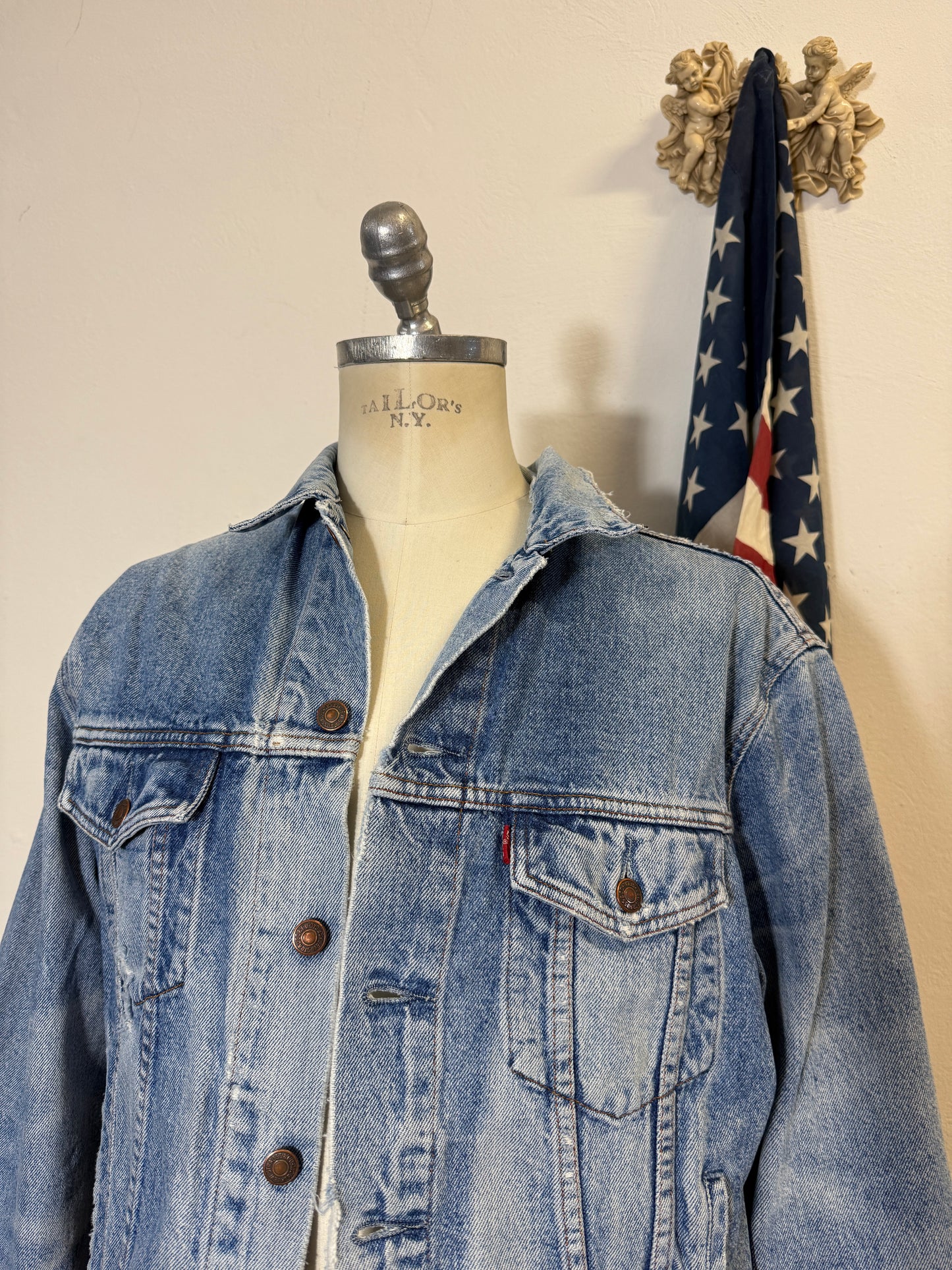 Vintage Levi’s Jacket “M/L”