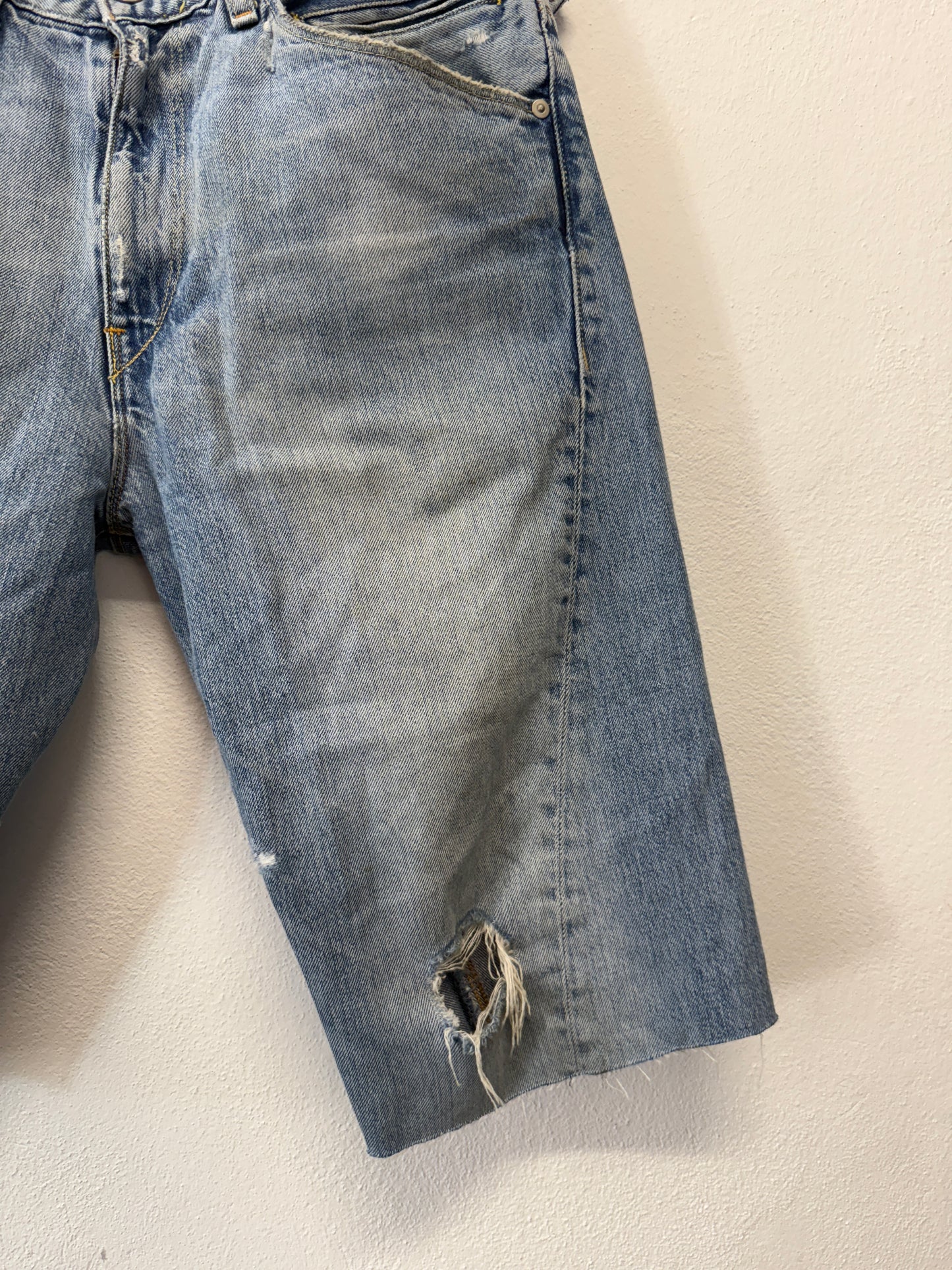 Vintage Levi’s Short Engineered “W33”