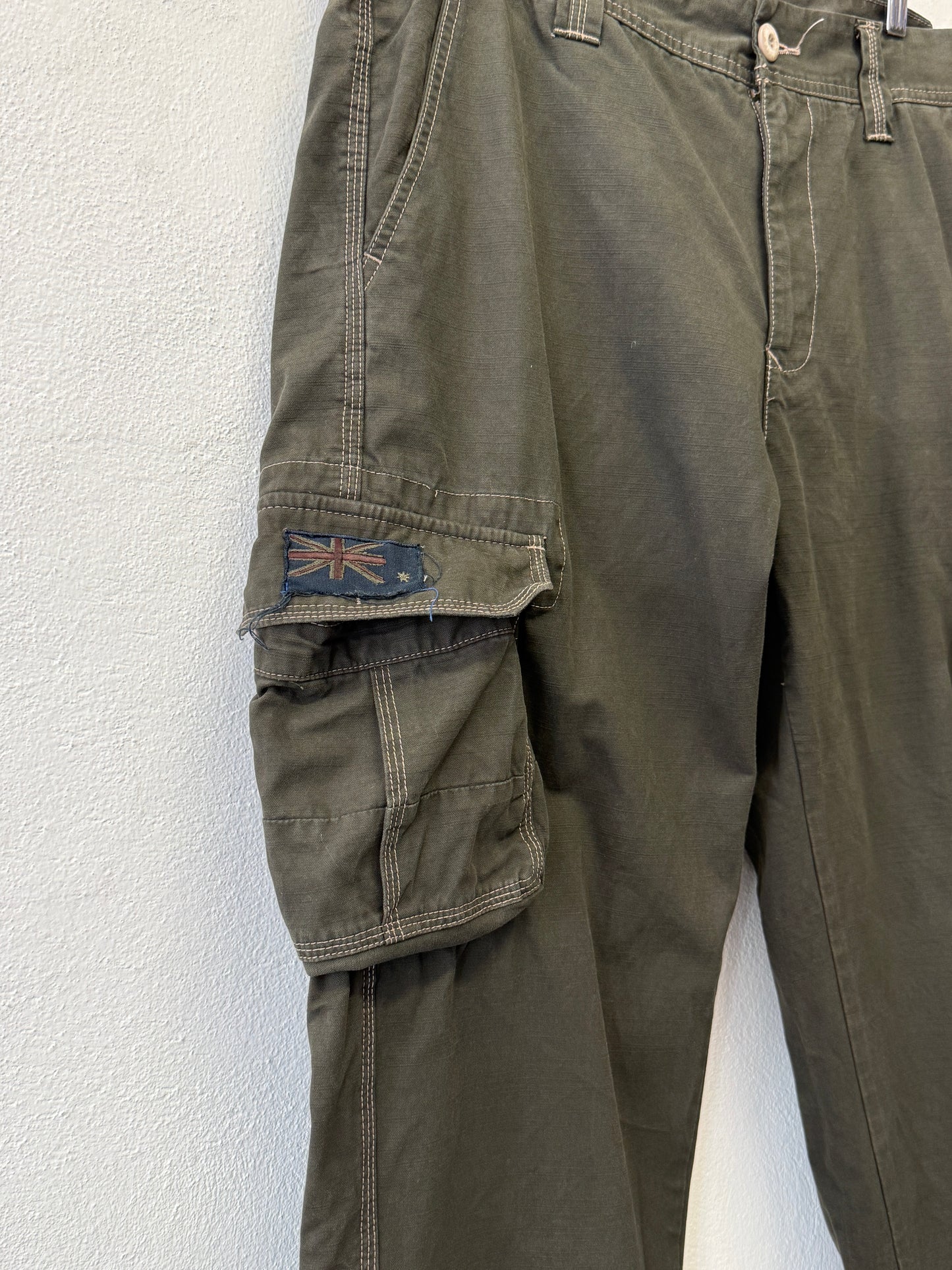 Vintage 90’s Cargo Pants “W35”