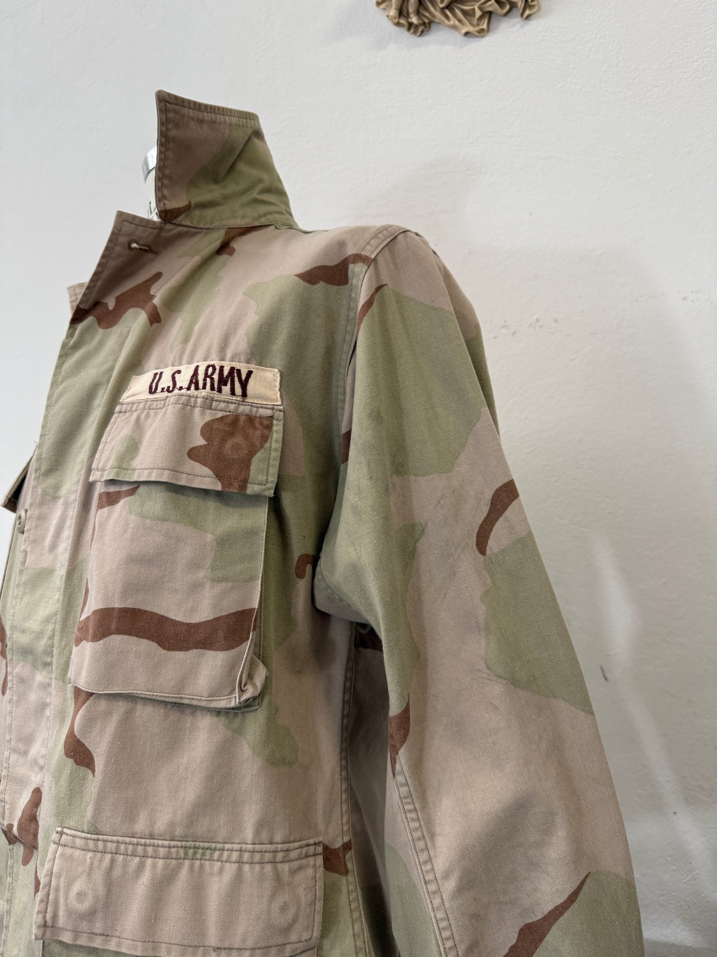 Vintage Us Army Desert Camo Jacket “M”