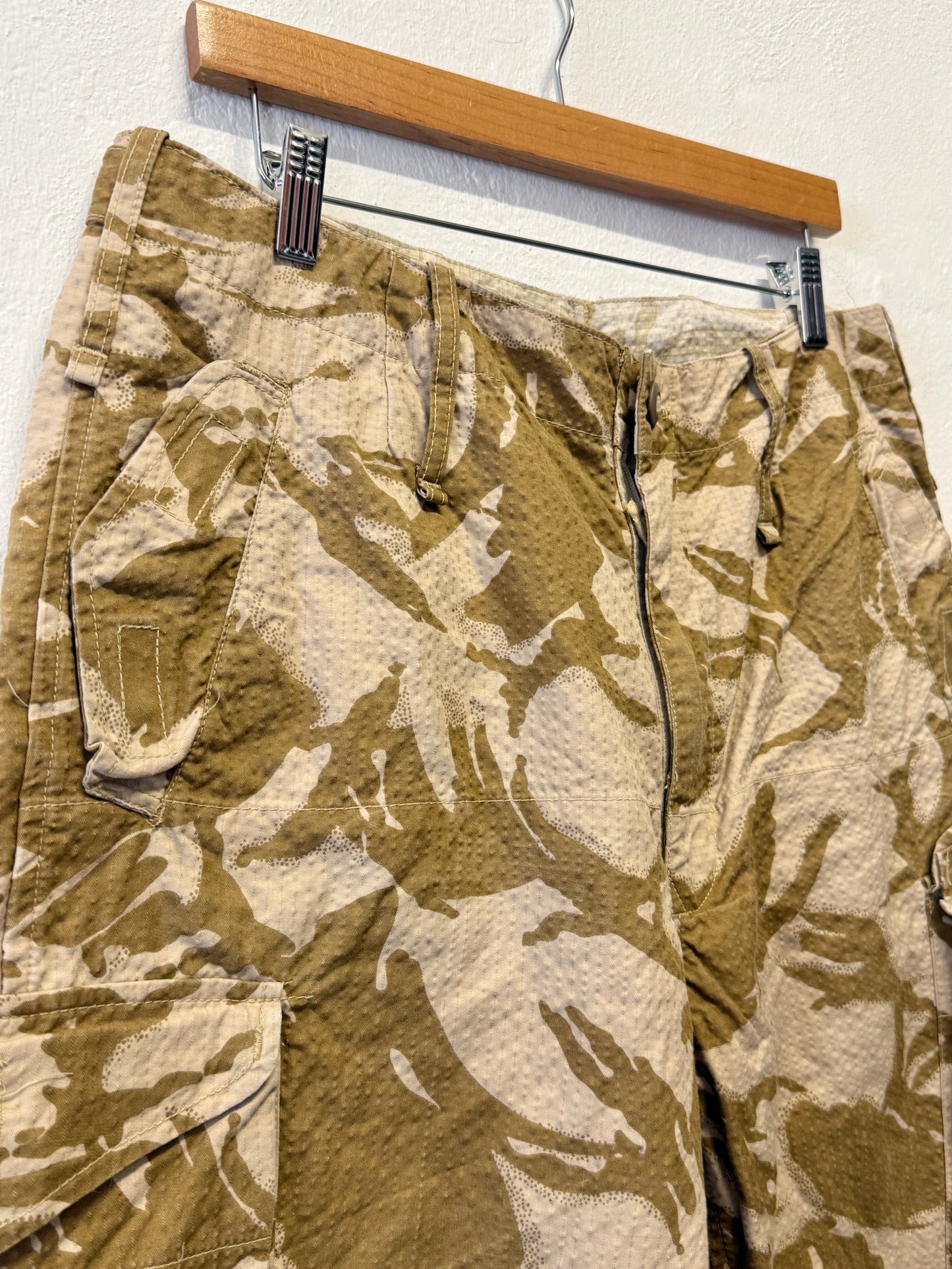 Vintage 90’s British Army Military Windproof Trousers Desert Camo “W34”