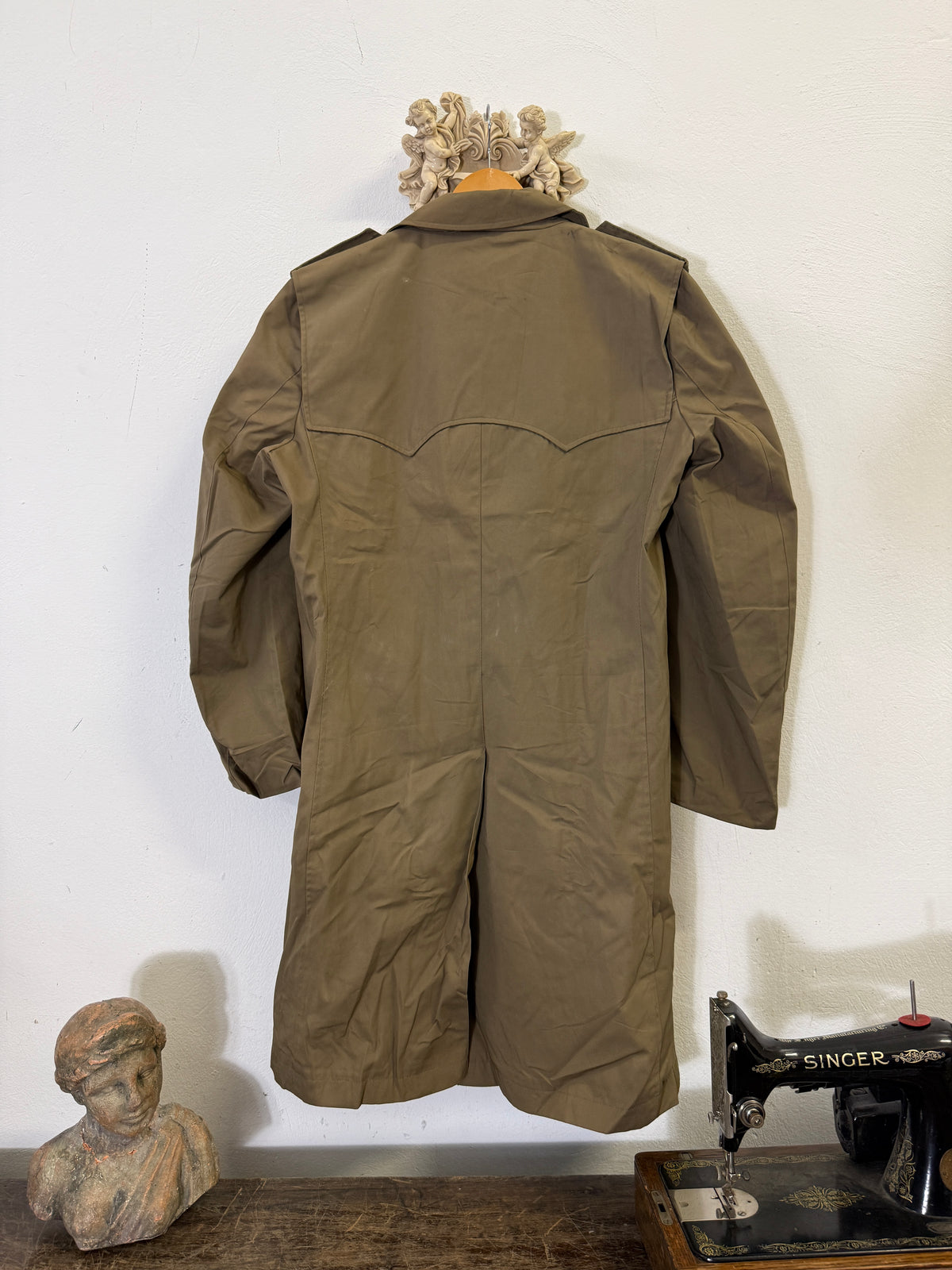 Vintage 80’s Italian Army Coat “M”