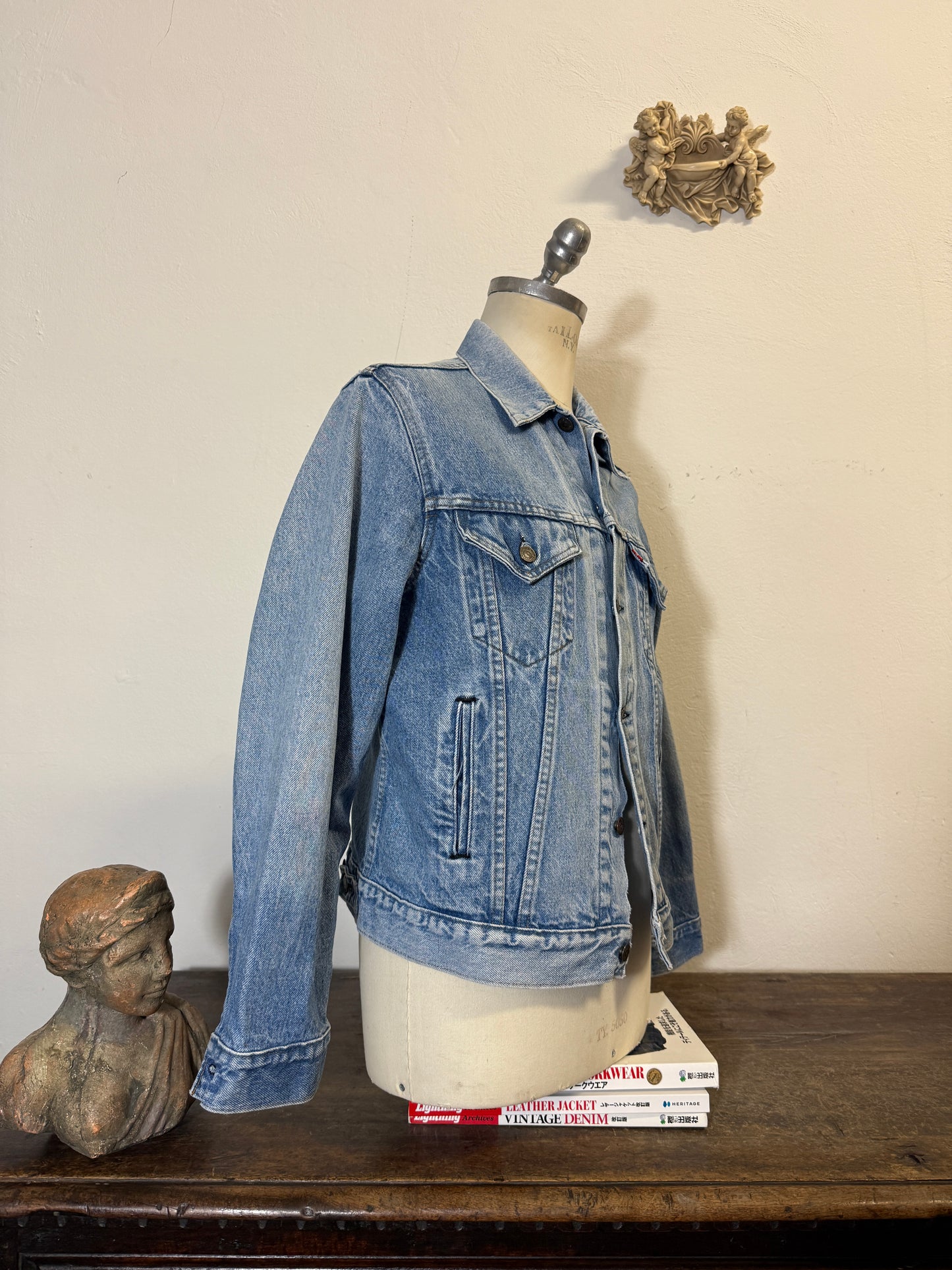 Vintage Levi’s Jacket Made in Usa “M”