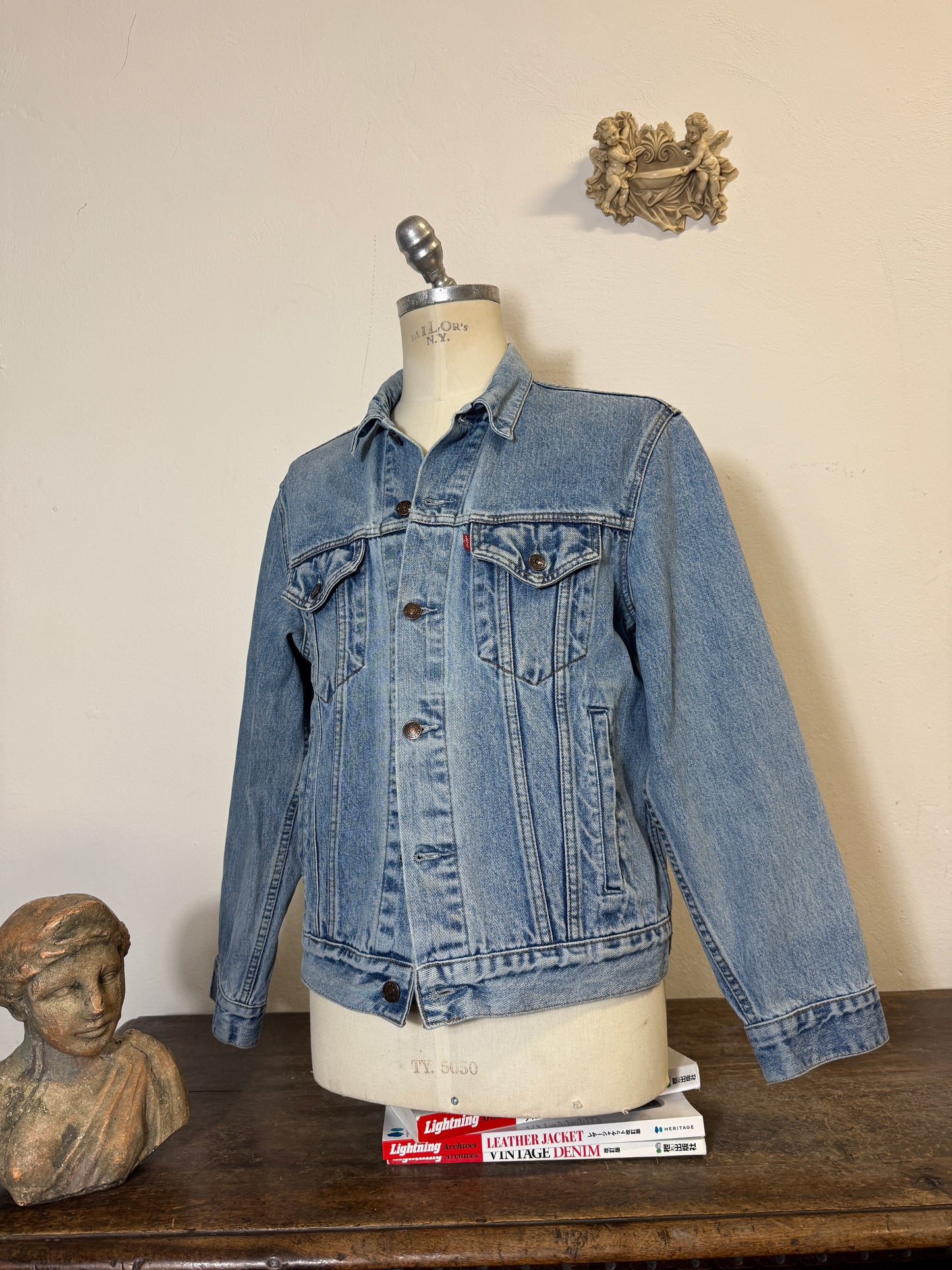 Vintage Levi’s Jacket “M”