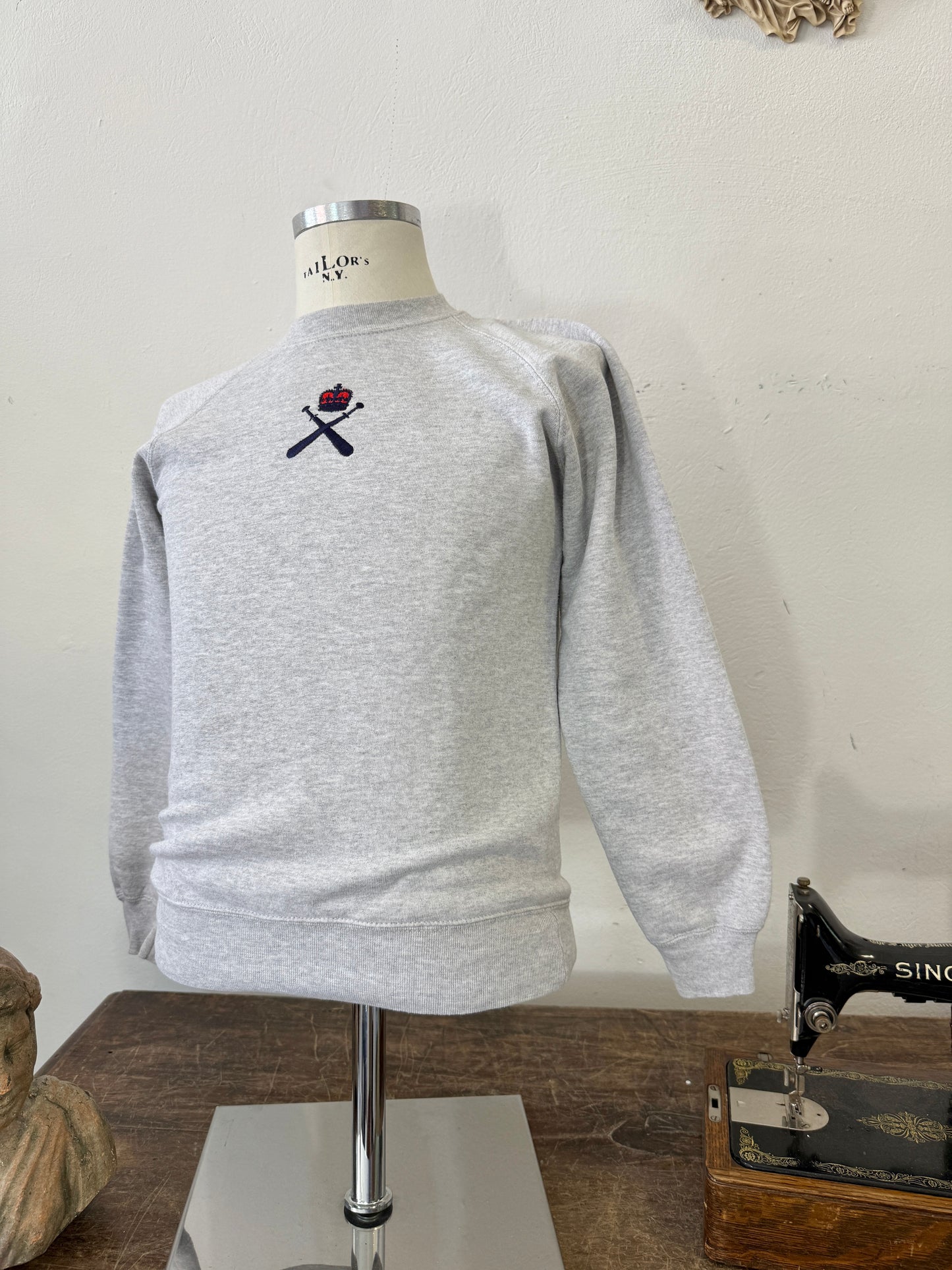 Vintage British Army Sweatshirt “XS/S”