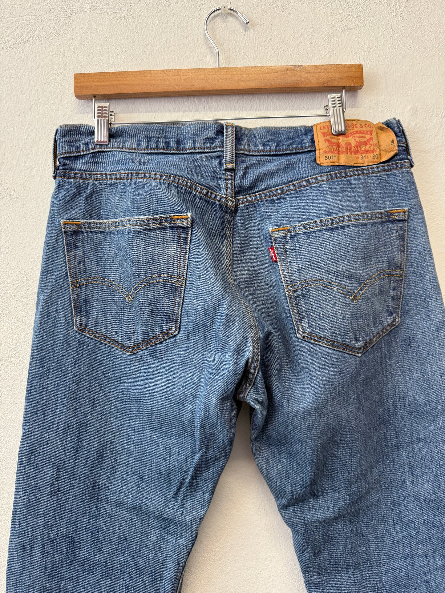 Vintage Levi’s 501 “W34 L30”
